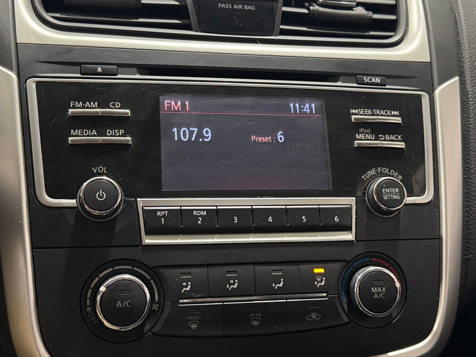 Thumbnail: 2018 Nissan Altima - 4