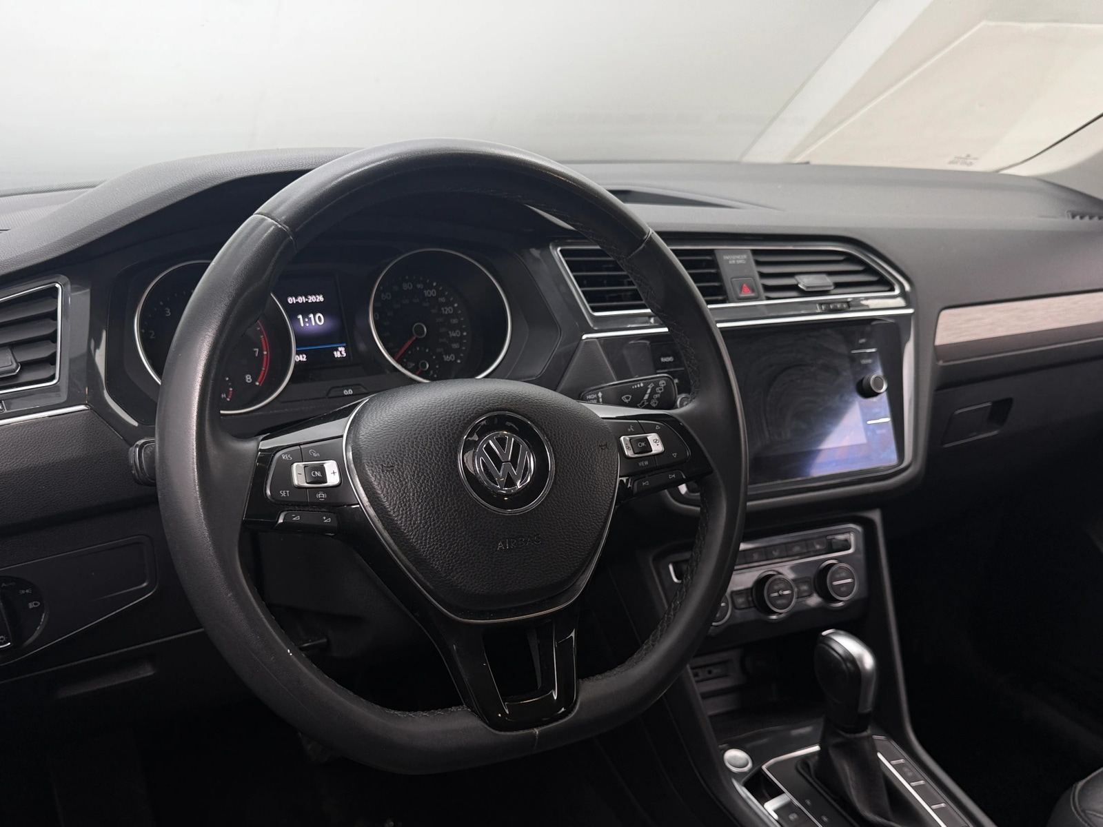 Thumbnail: 2020 Volkswagen Tiguan - 2