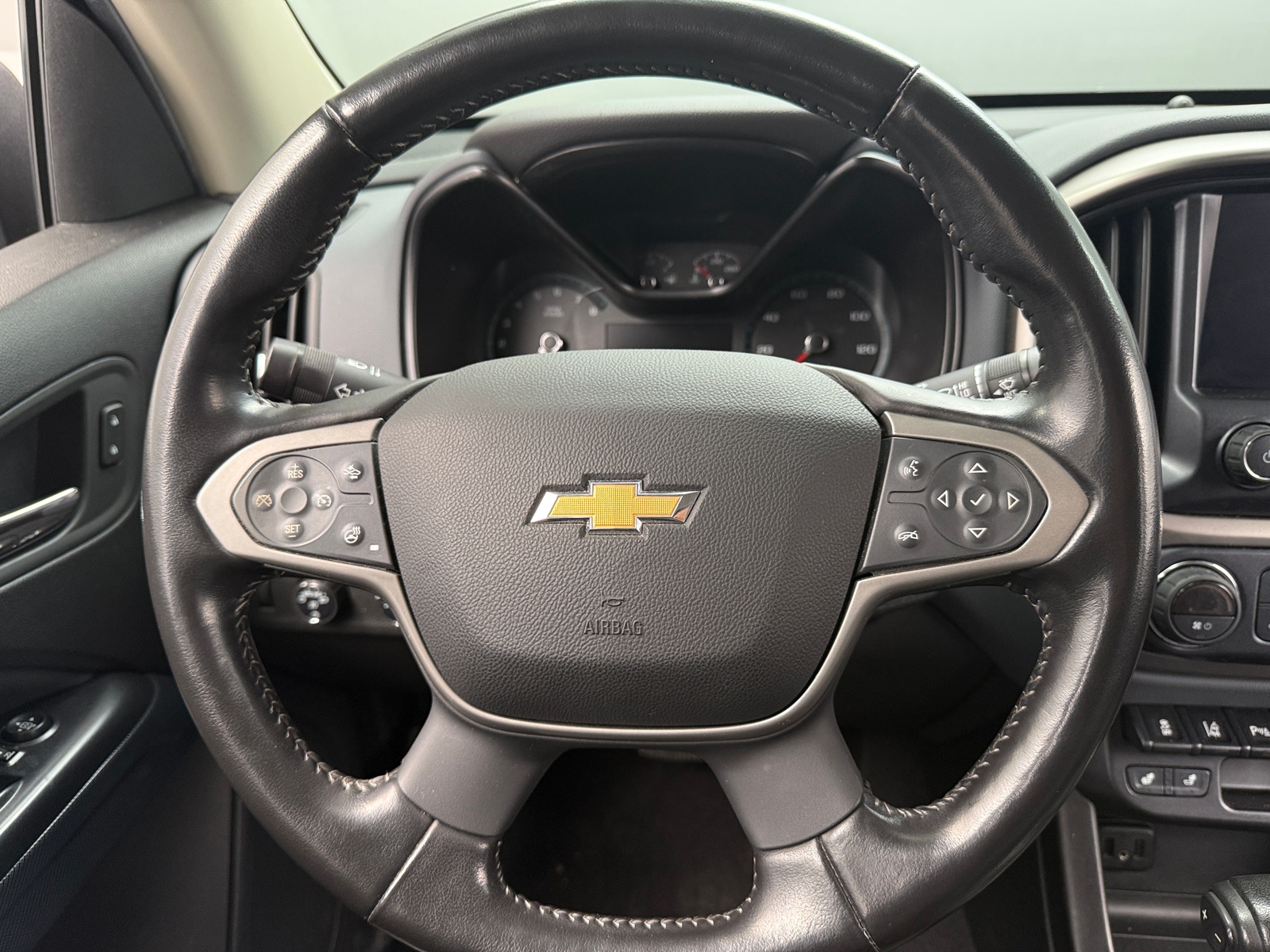 Thumbnail: 2021 Chevrolet Colorado - 5