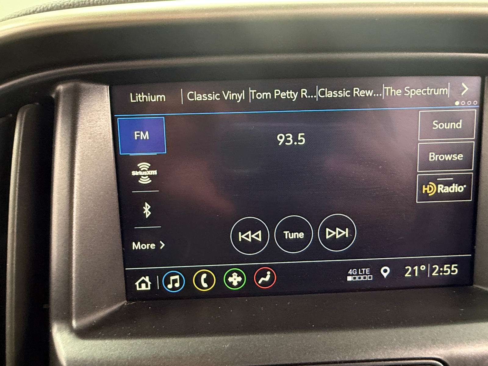 Thumbnail: 2021 Chevrolet Colorado - 4