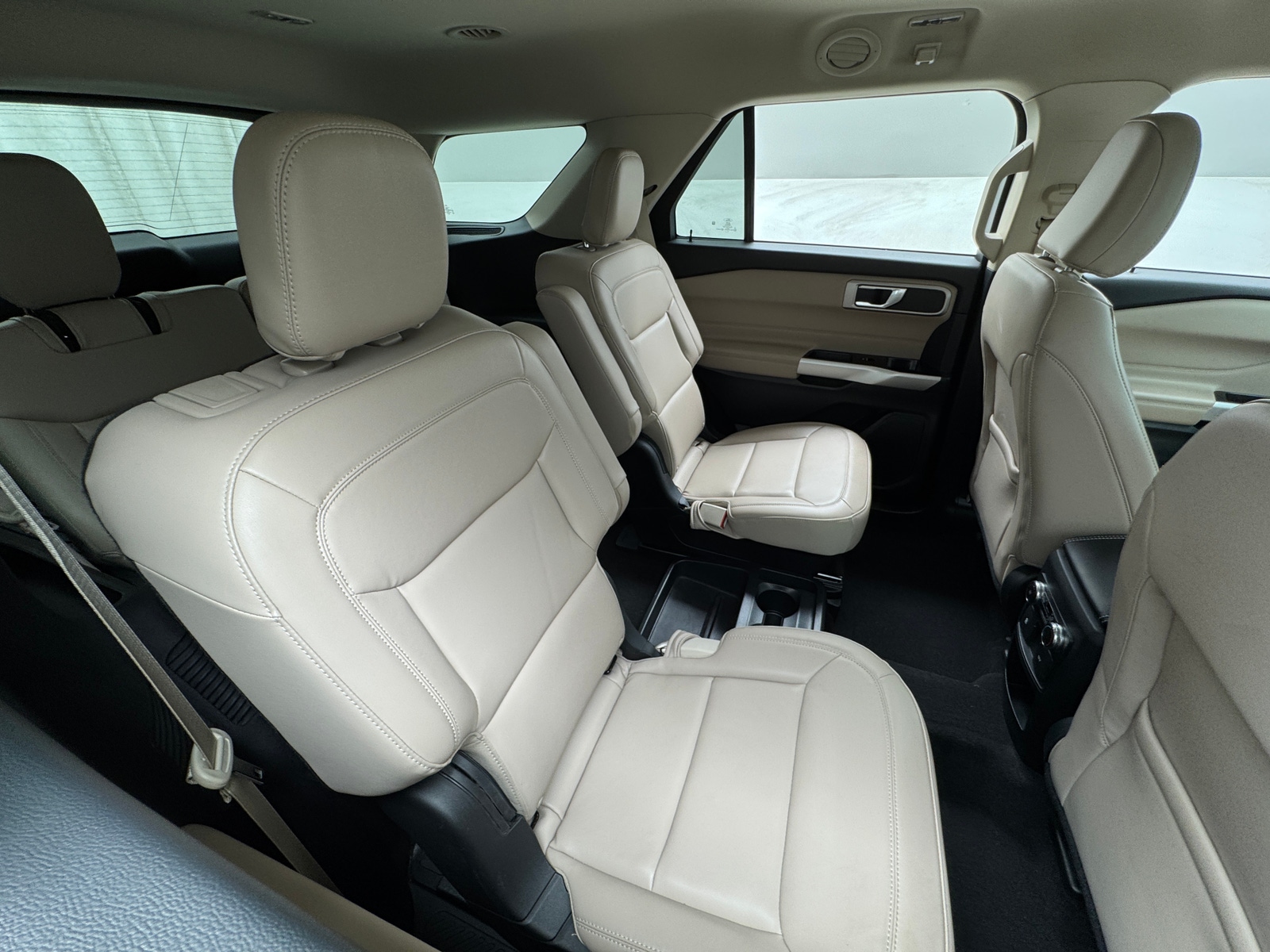 Thumbnail: 2021 Ford Explorer - 6