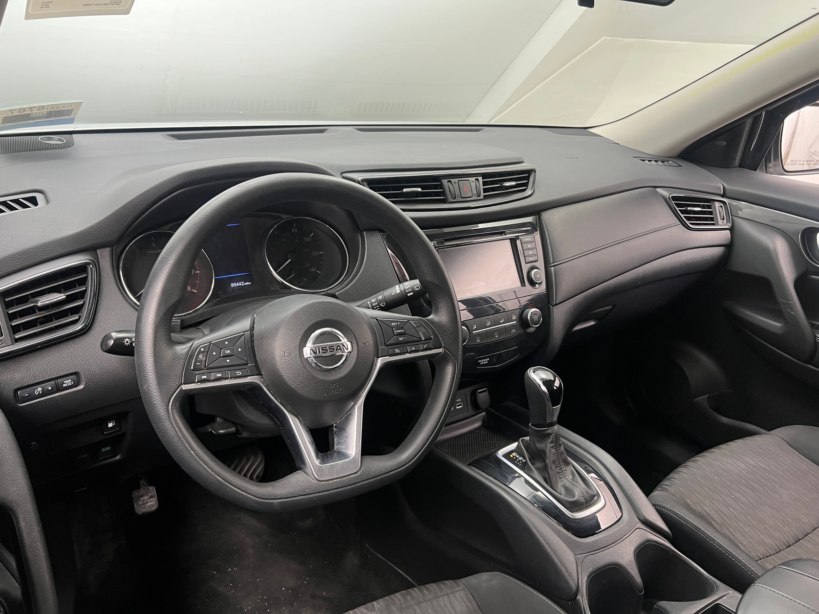 Thumbnail: 2018 Nissan Rogue - 3