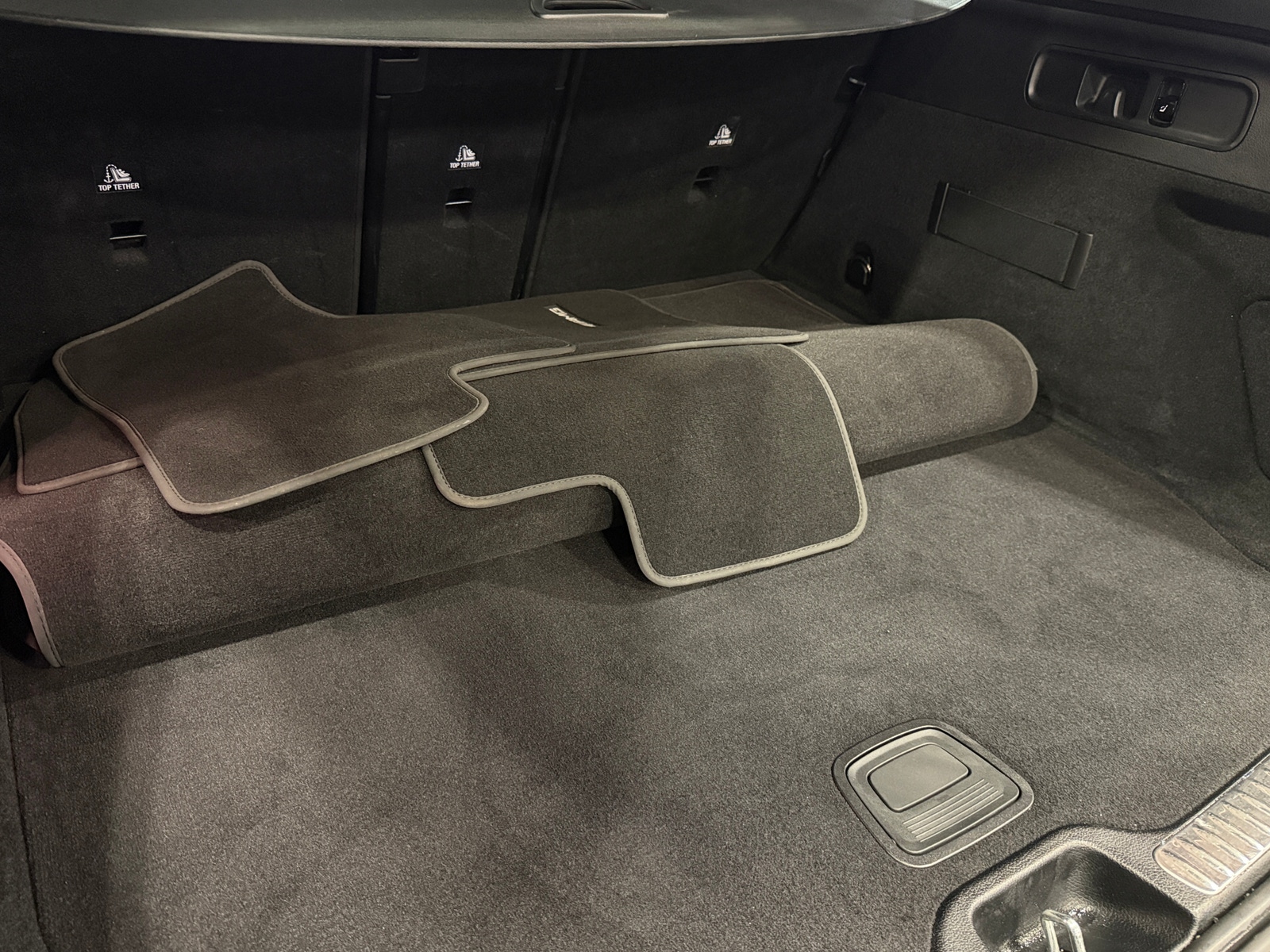 Thumbnail: 2025 Mercedes-Benz GLC - 6