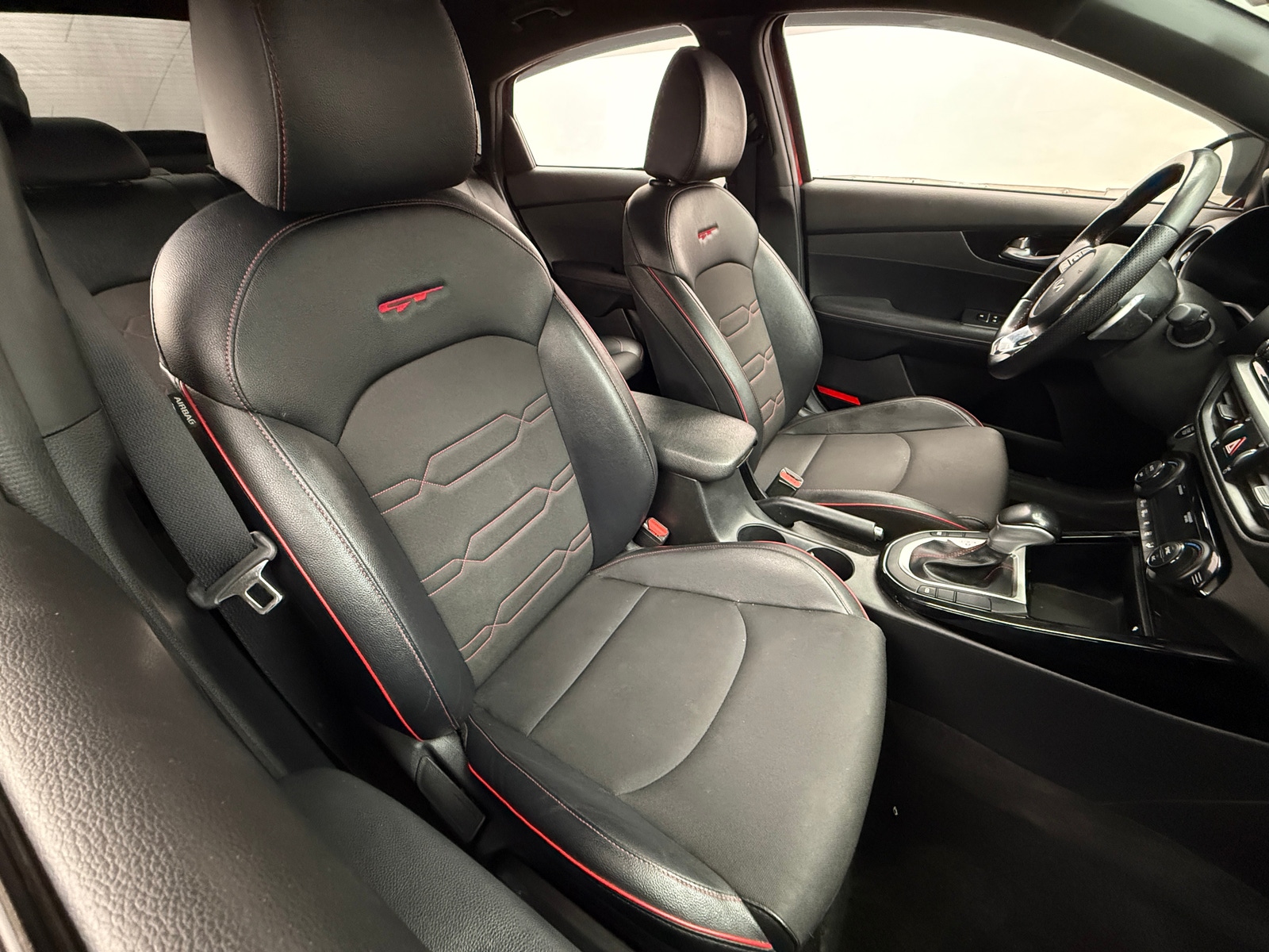 Thumbnail: 2022 Kia Forte - 2