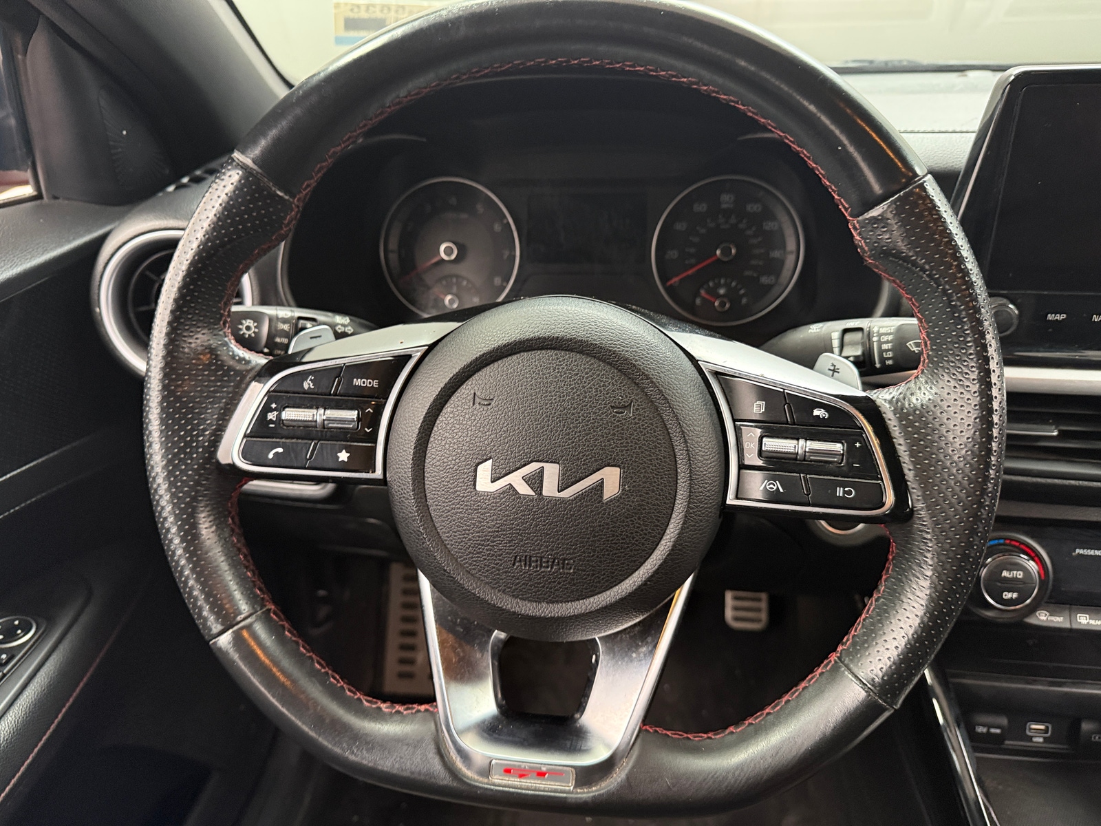 Thumbnail: 2022 Kia Forte - 5