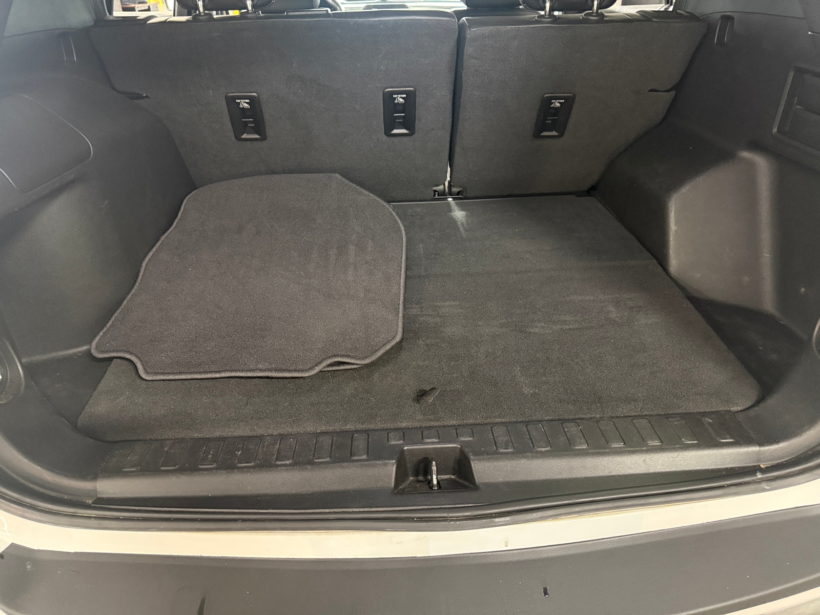 Thumbnail: 2019 Chevrolet Equinox - 6