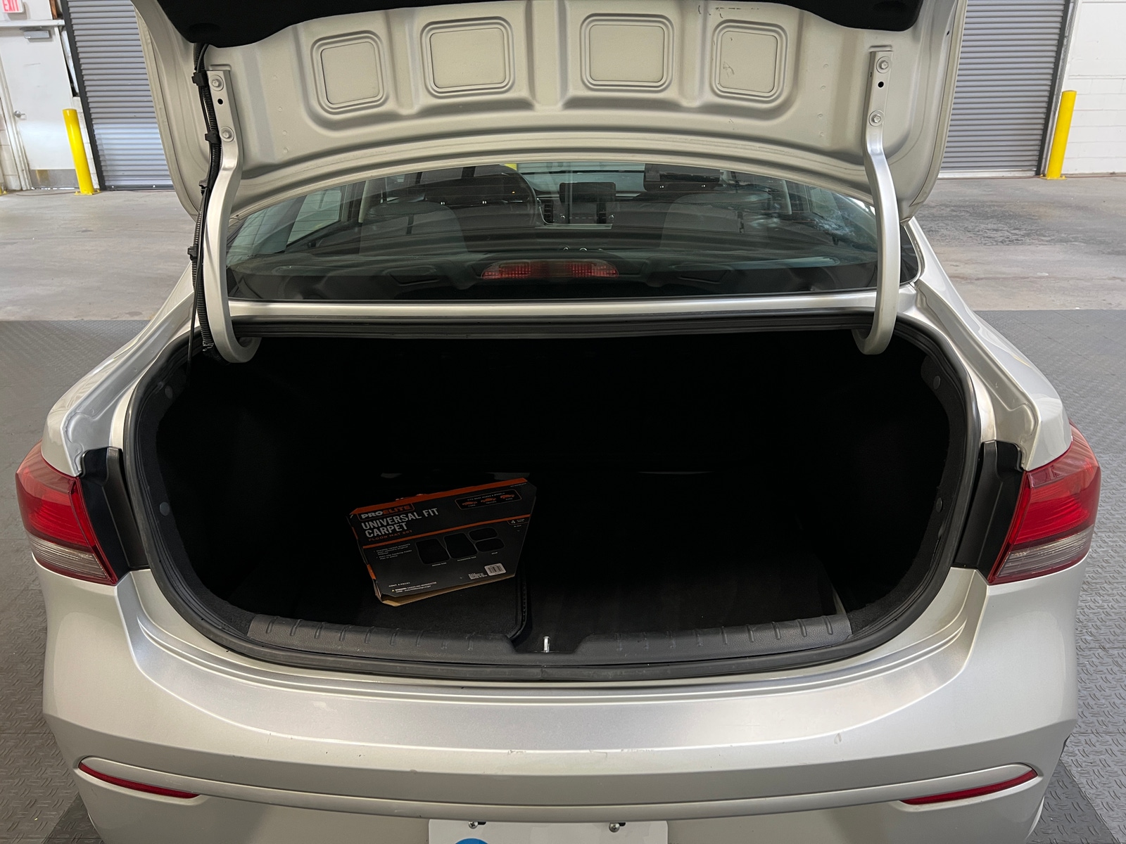 Thumbnail: 2023 Kia Rio - 7