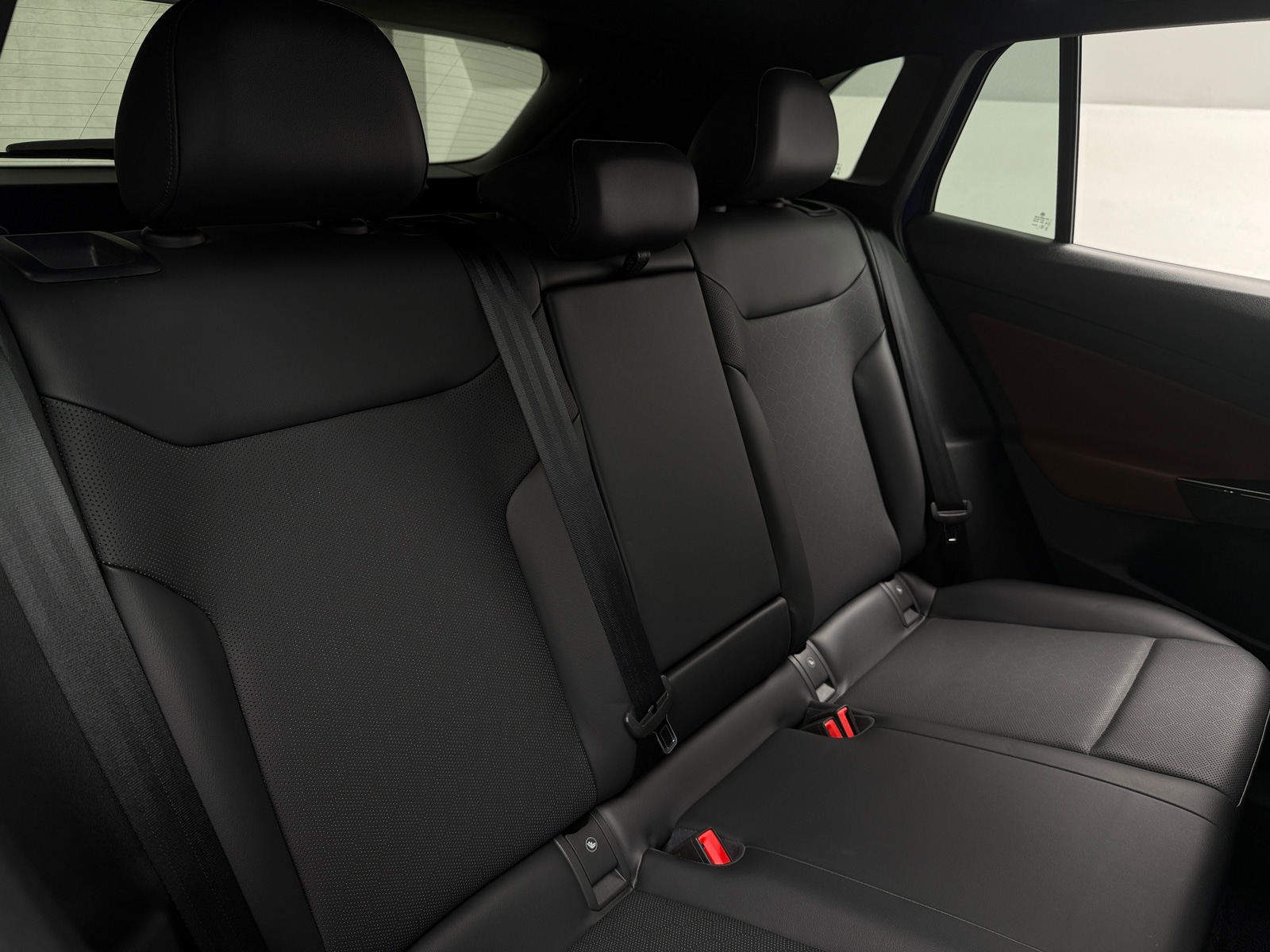 Thumbnail: 2022 Volkswagen ID.4 - 5