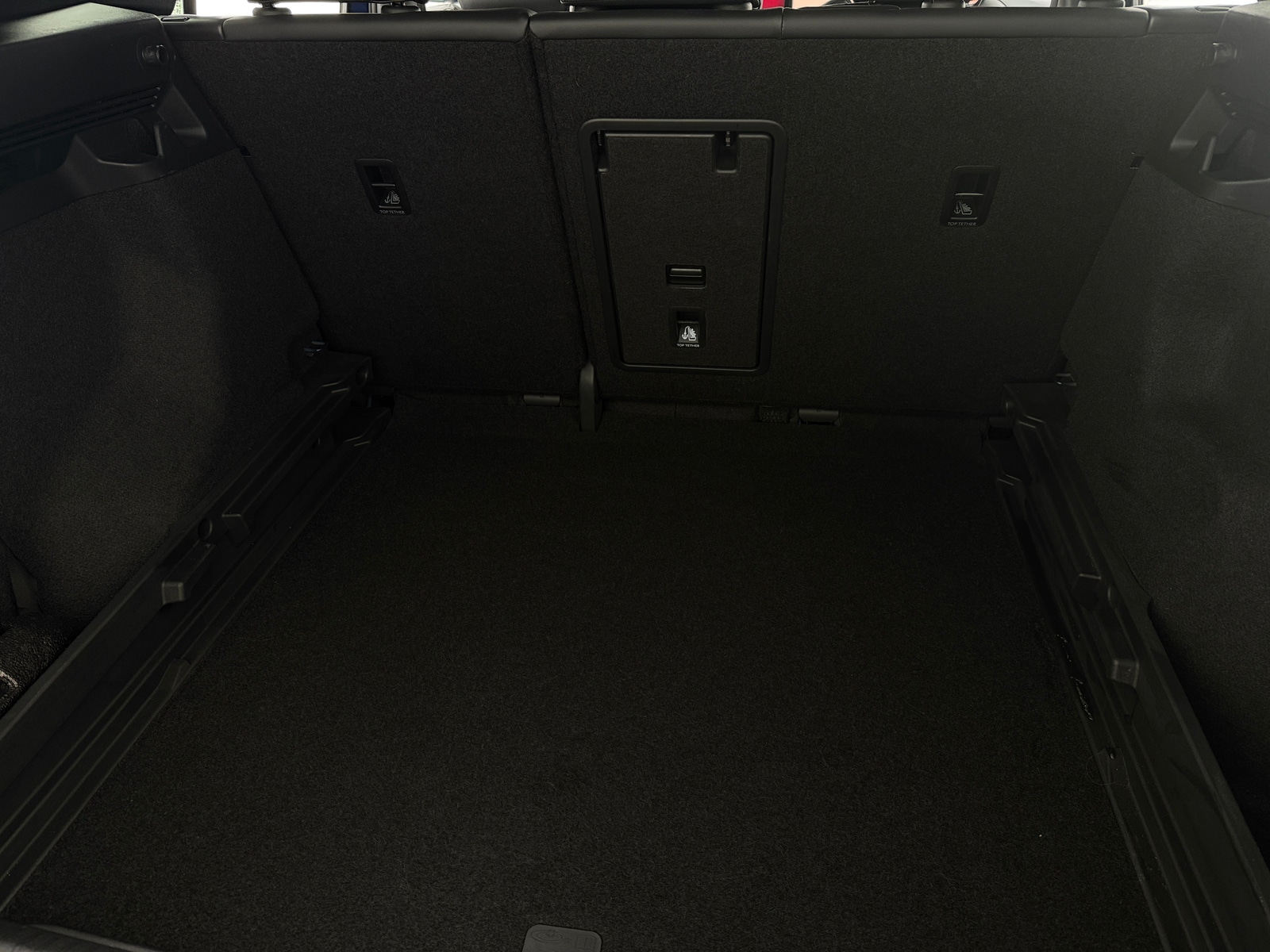 Thumbnail: 2022 Volkswagen ID.4 - 6