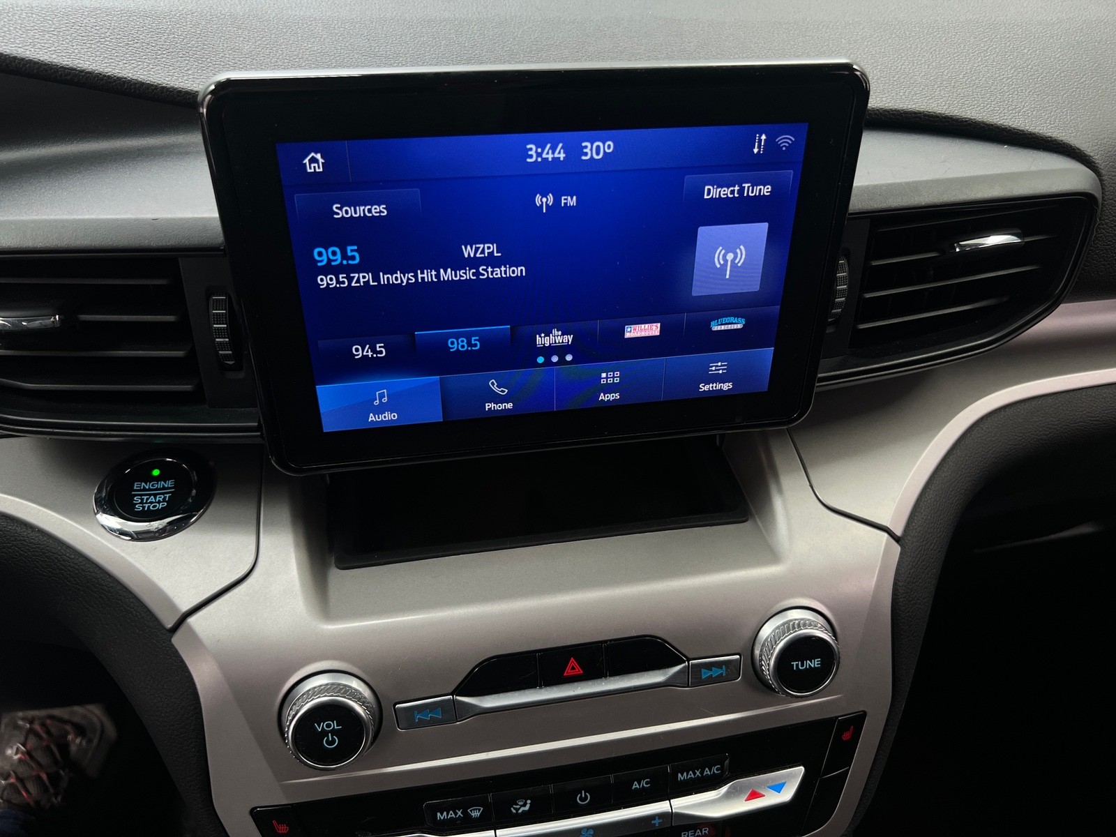 Thumbnail: 2020 Ford Explorer - 4