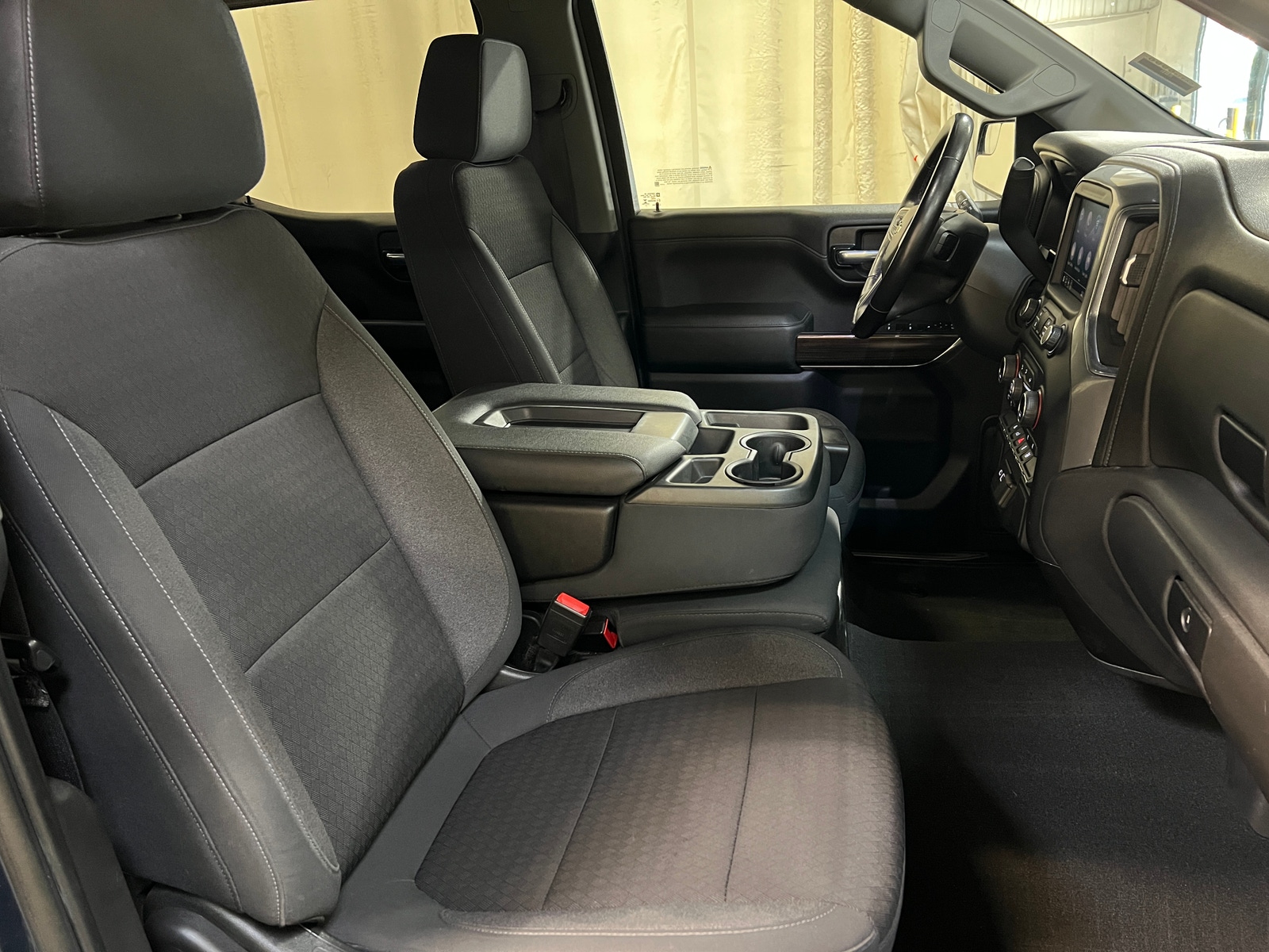 Thumbnail: 2021 Chevrolet Silverado 1500 - 2