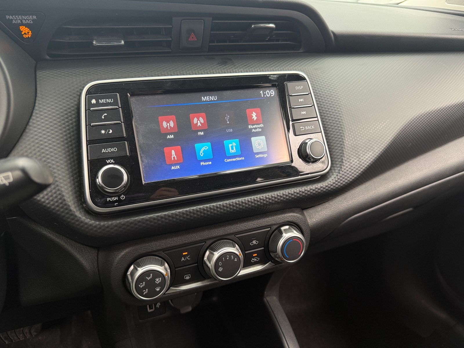 Thumbnail: 2022 Nissan Kicks - 4