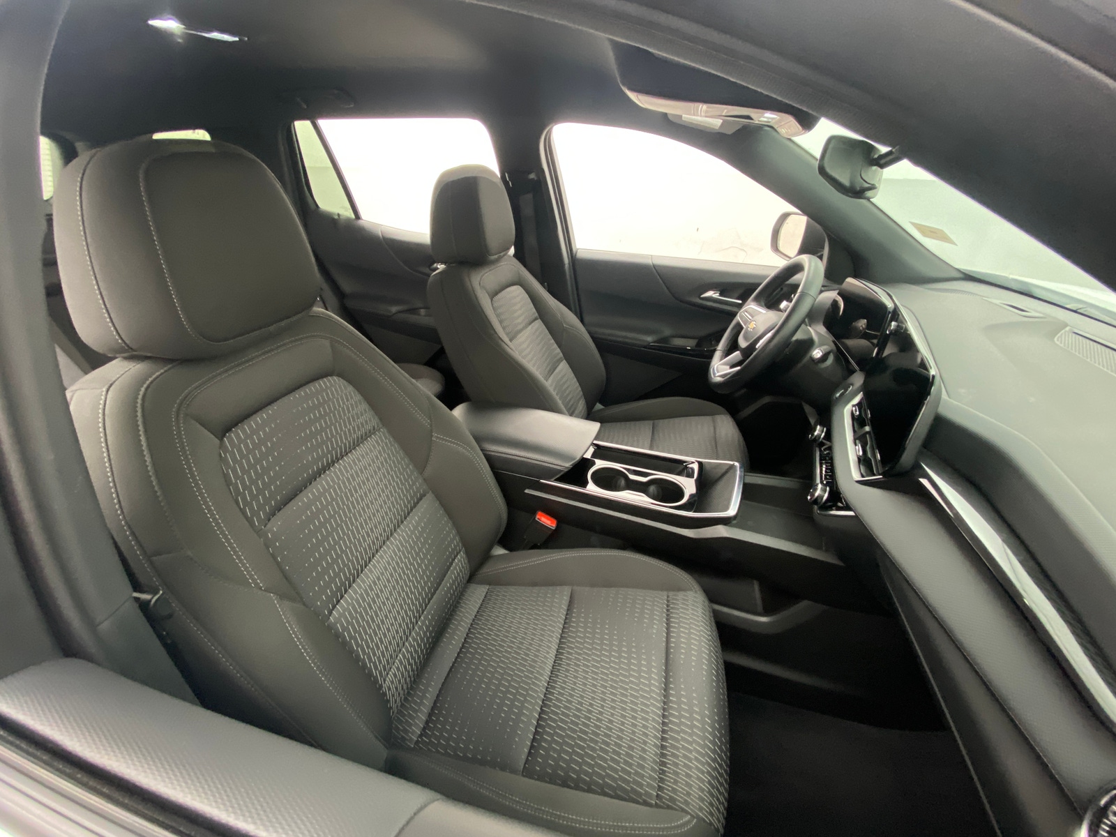 Thumbnail: 2025 Chevrolet Equinox - 2