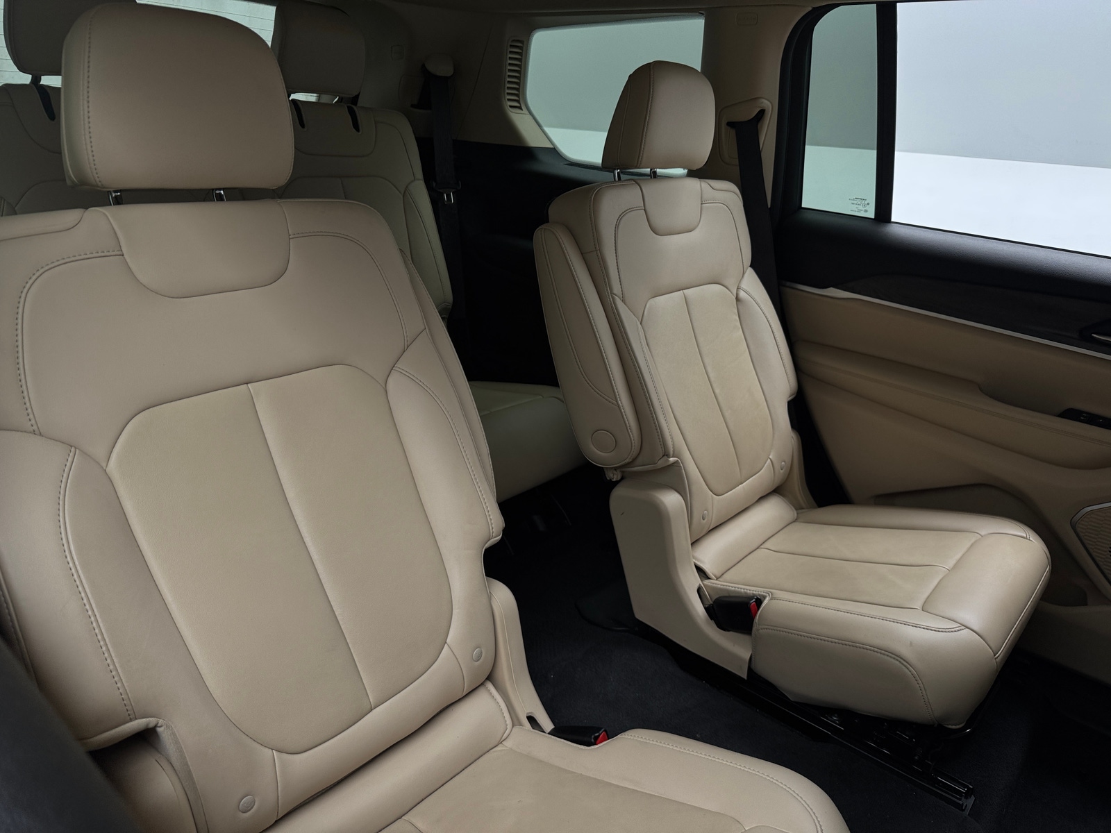 Thumbnail: 2021 Jeep Grand Cherokee L - 5