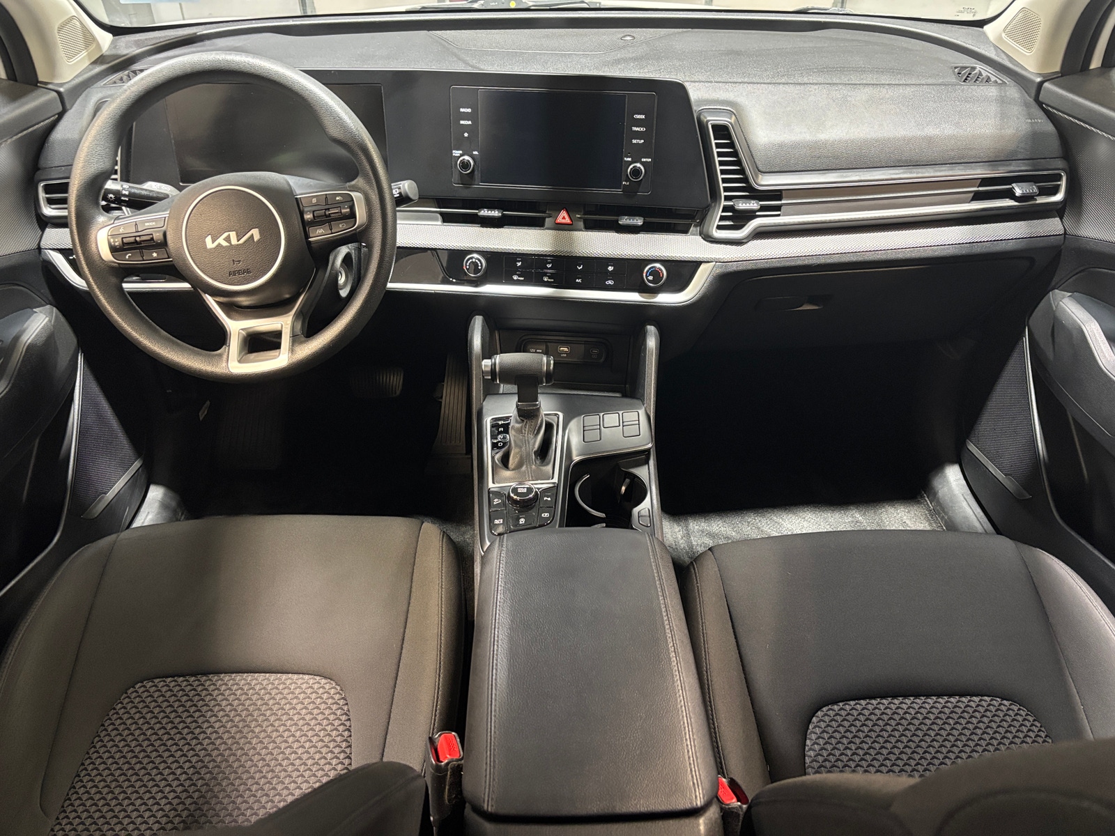 Thumbnail: 2023 Kia Sportage - 3