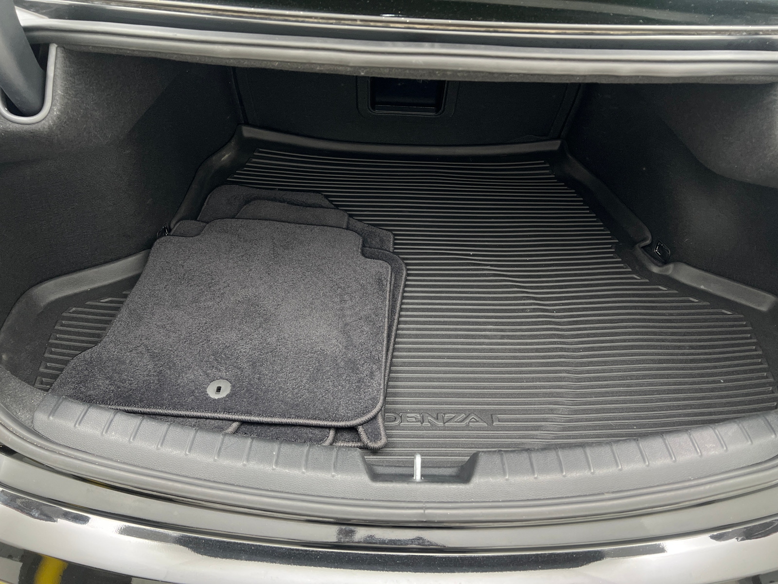 Thumbnail: 2017 Kia Cadenza - 6