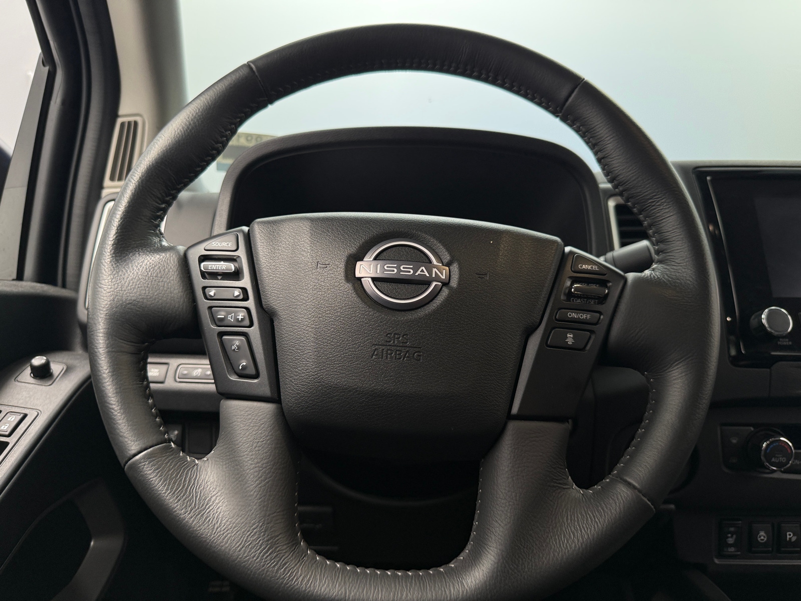 Thumbnail: 2024 Nissan Frontier - 4