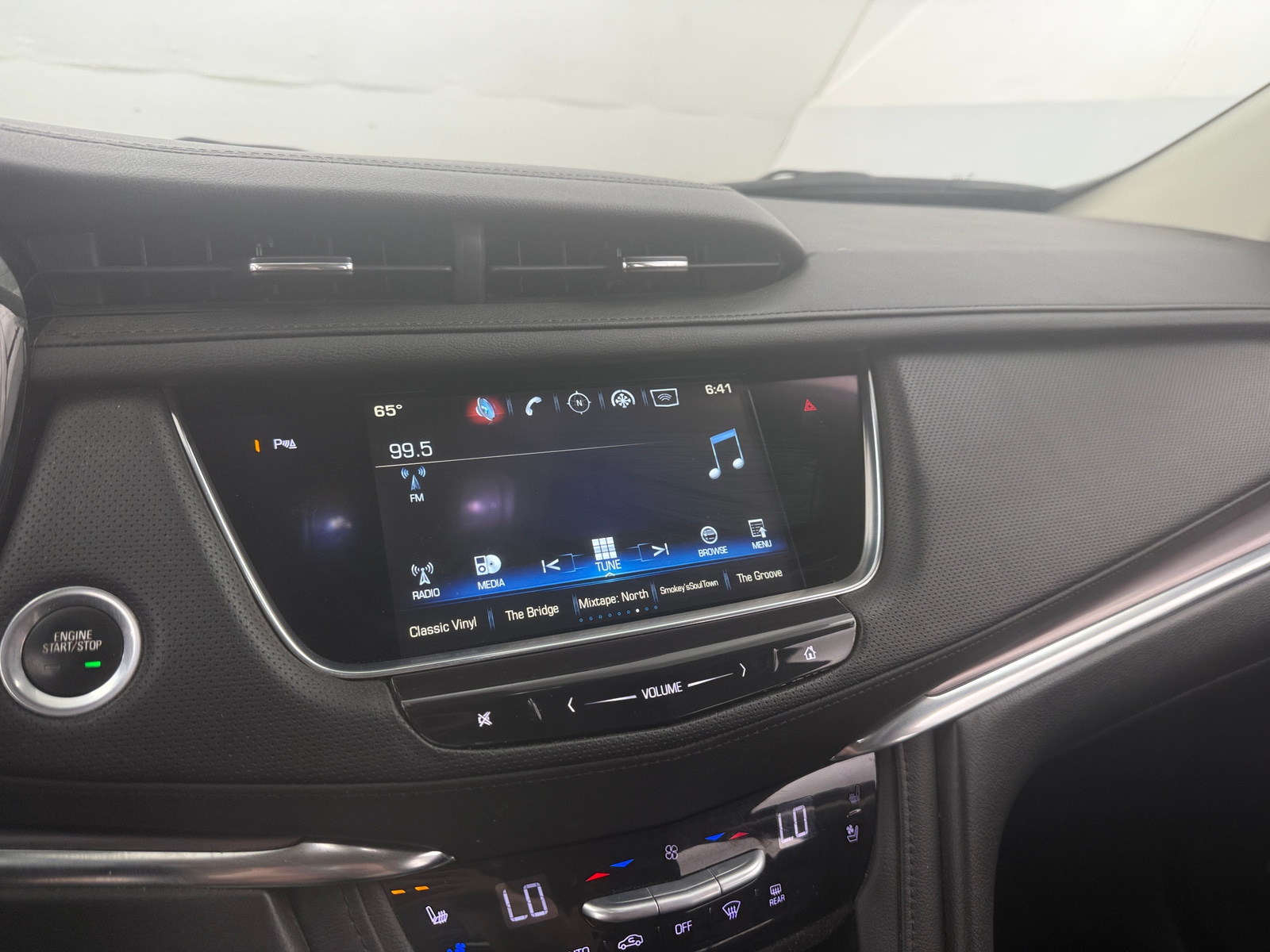 Thumbnail: 2017 Cadillac XT5 - 3