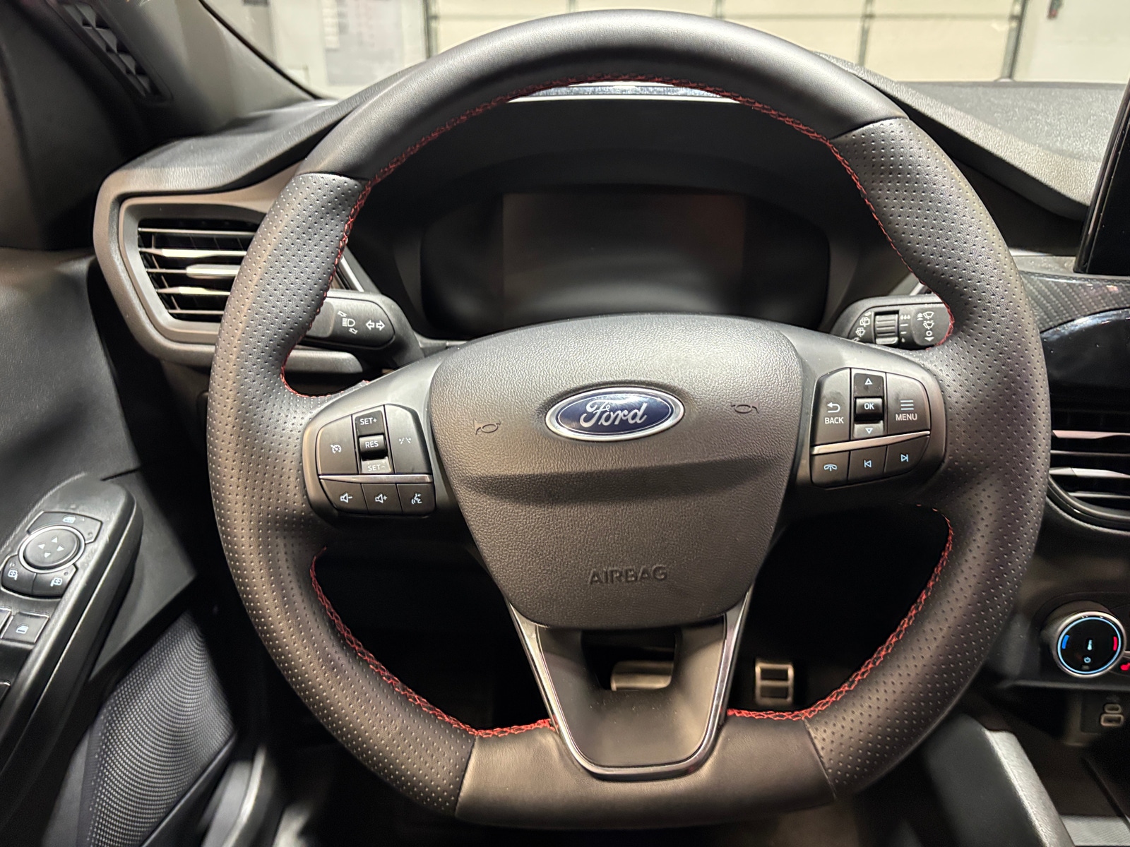 Thumbnail: 2024 Ford Escape - 4