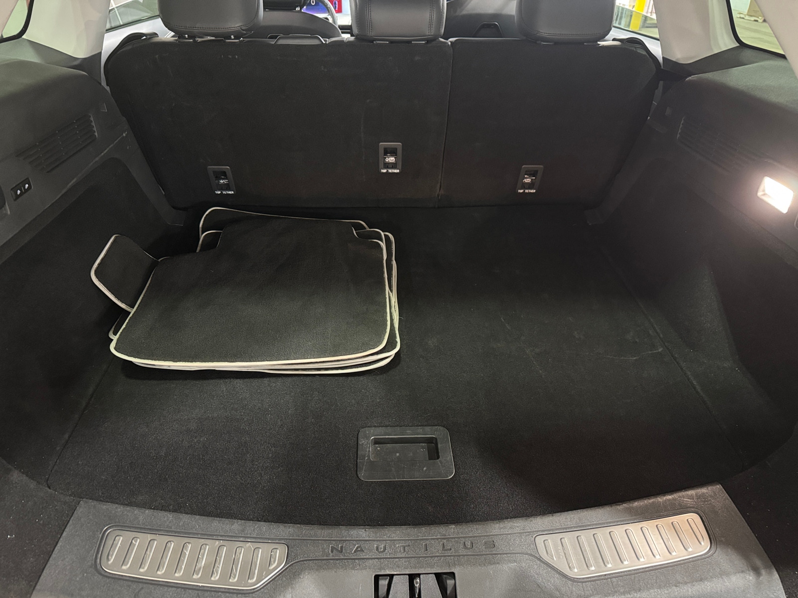 Thumbnail: 2024 Lincoln Nautilus - 7