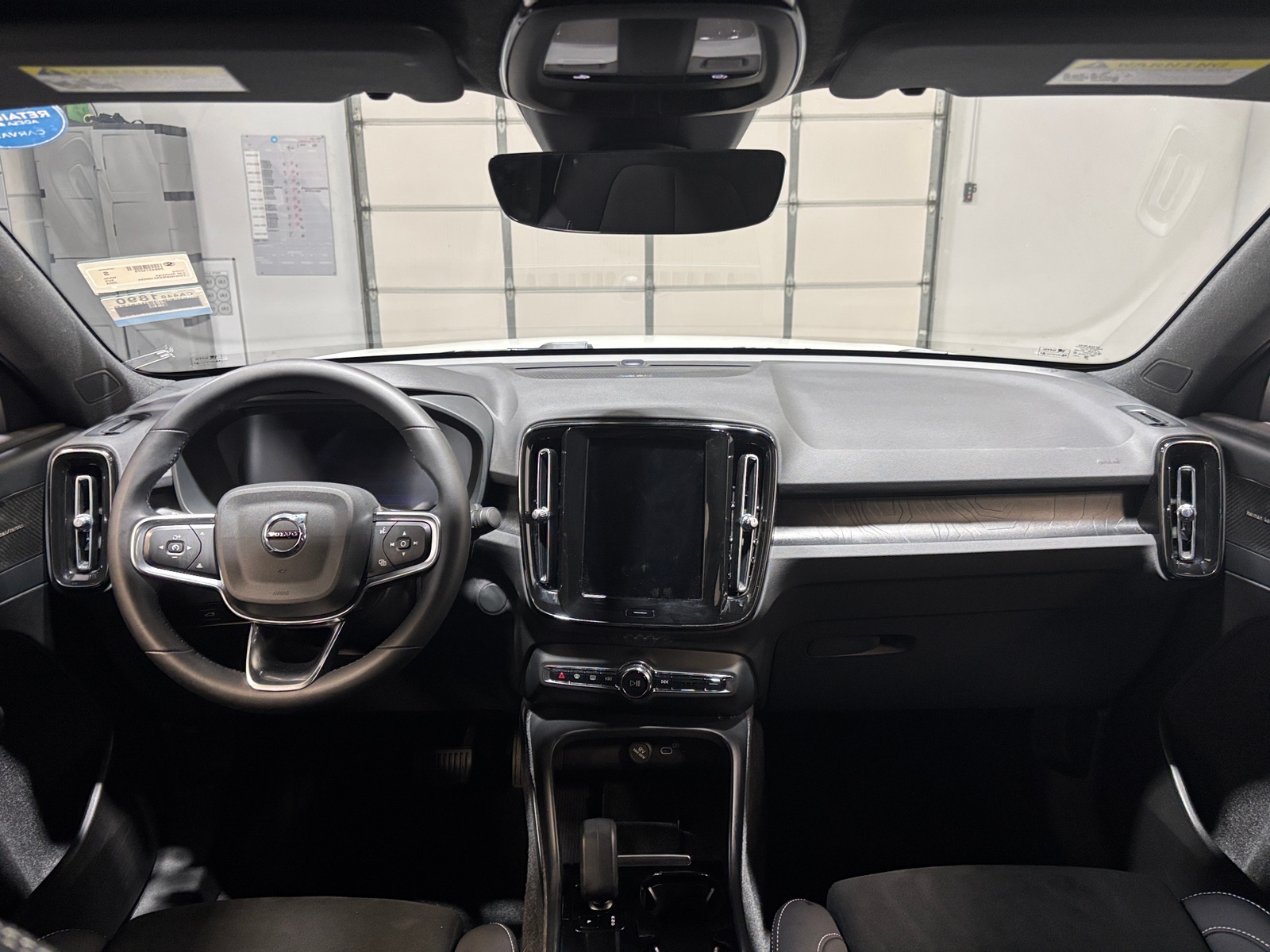 Thumbnail: 2024 Volvo C40 - 3