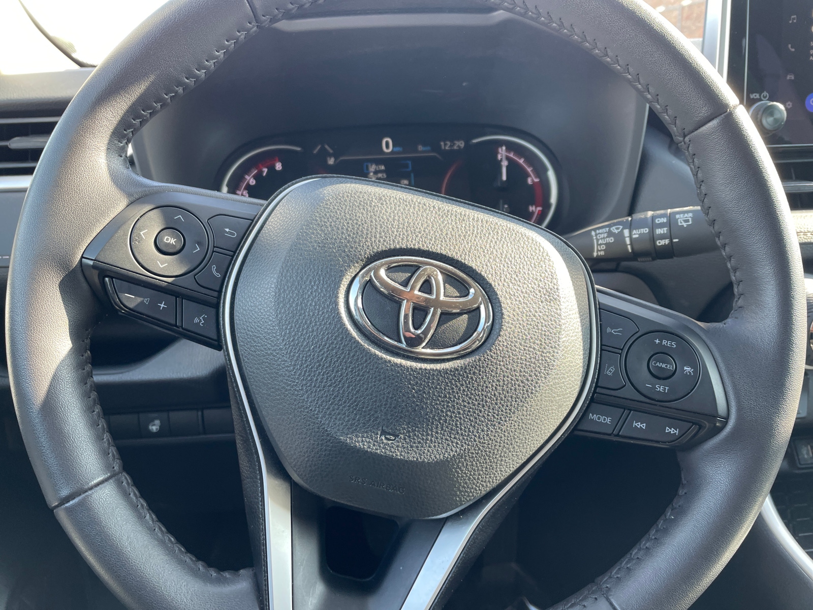 Thumbnail: 2025 Toyota RAV4 - 5