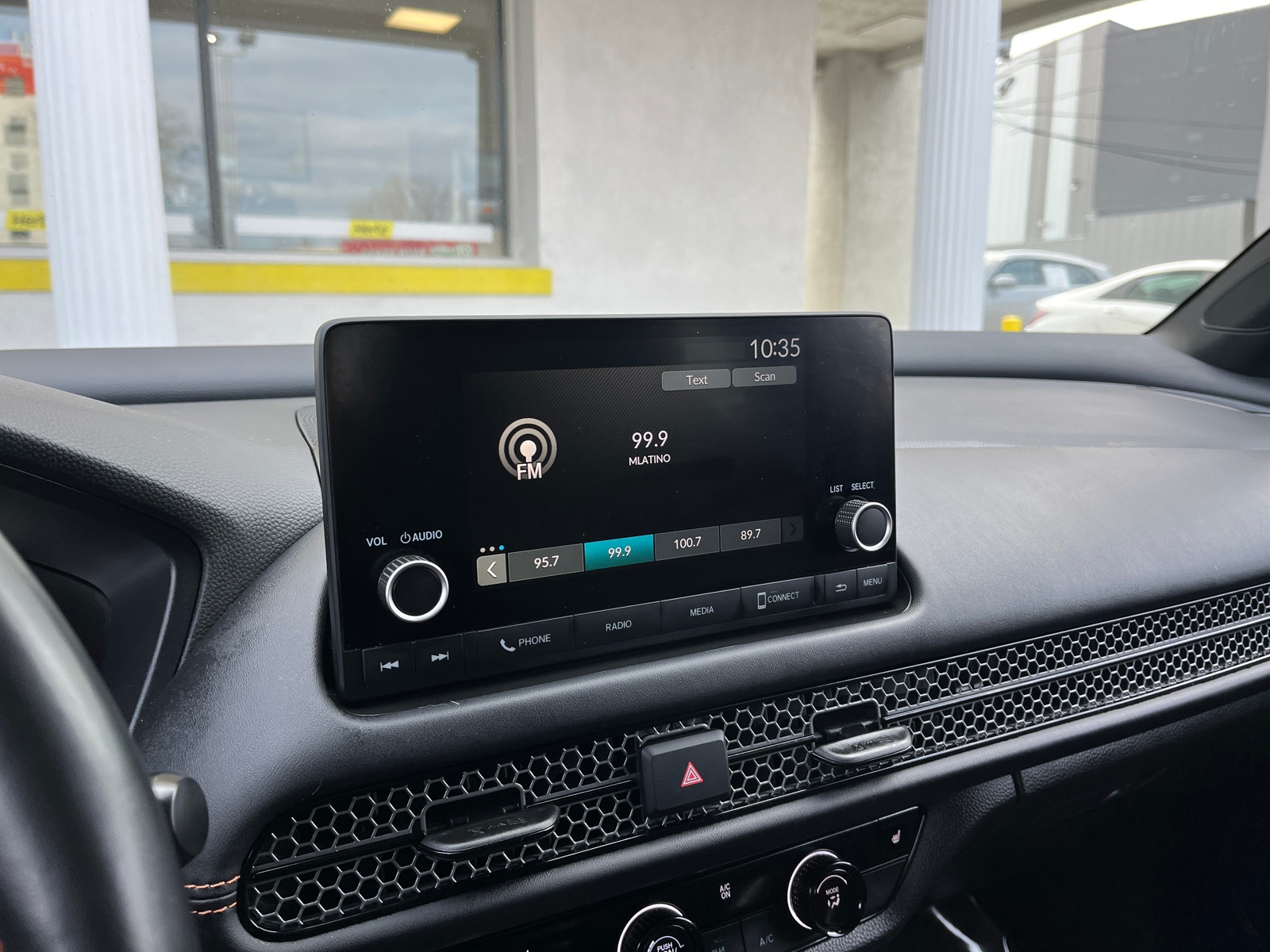 Thumbnail: 2025 Honda HR-V - 4