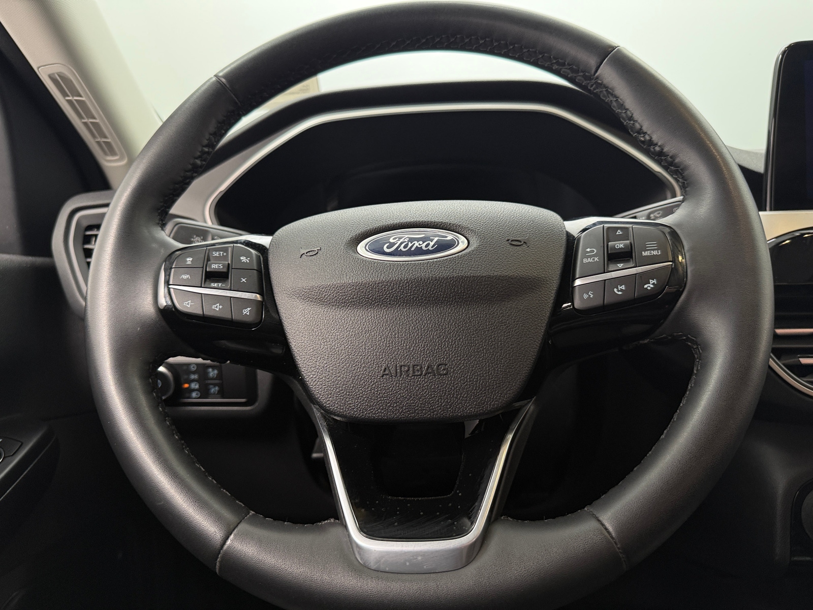 Thumbnail: 2022 Ford Escape - 4