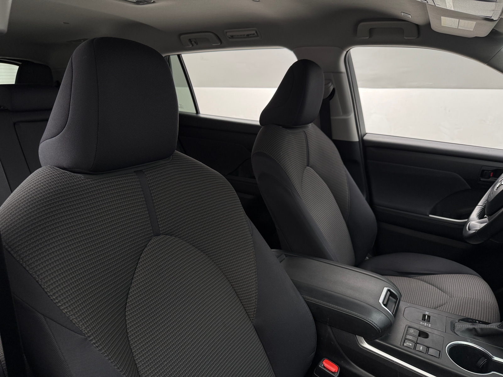 Thumbnail: 2024 Toyota Highlander - 2