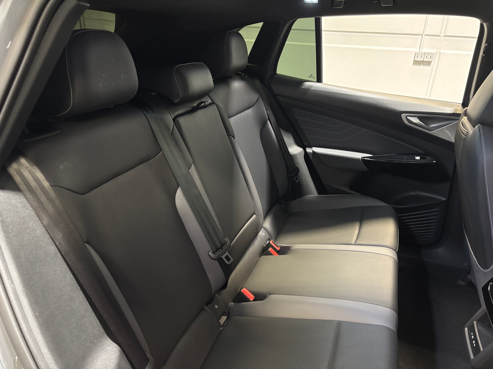 Thumbnail: 2023 Volkswagen ID.4 - 5