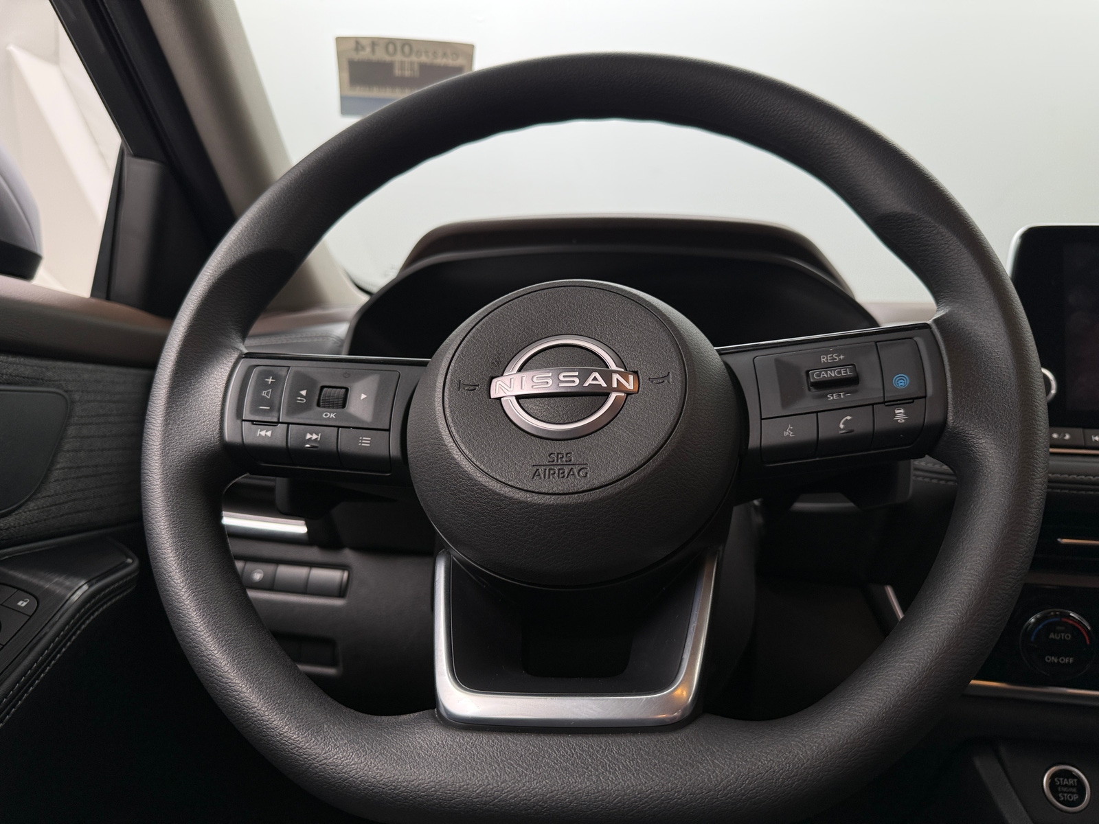 Thumbnail: 2023 Nissan Rogue - 5