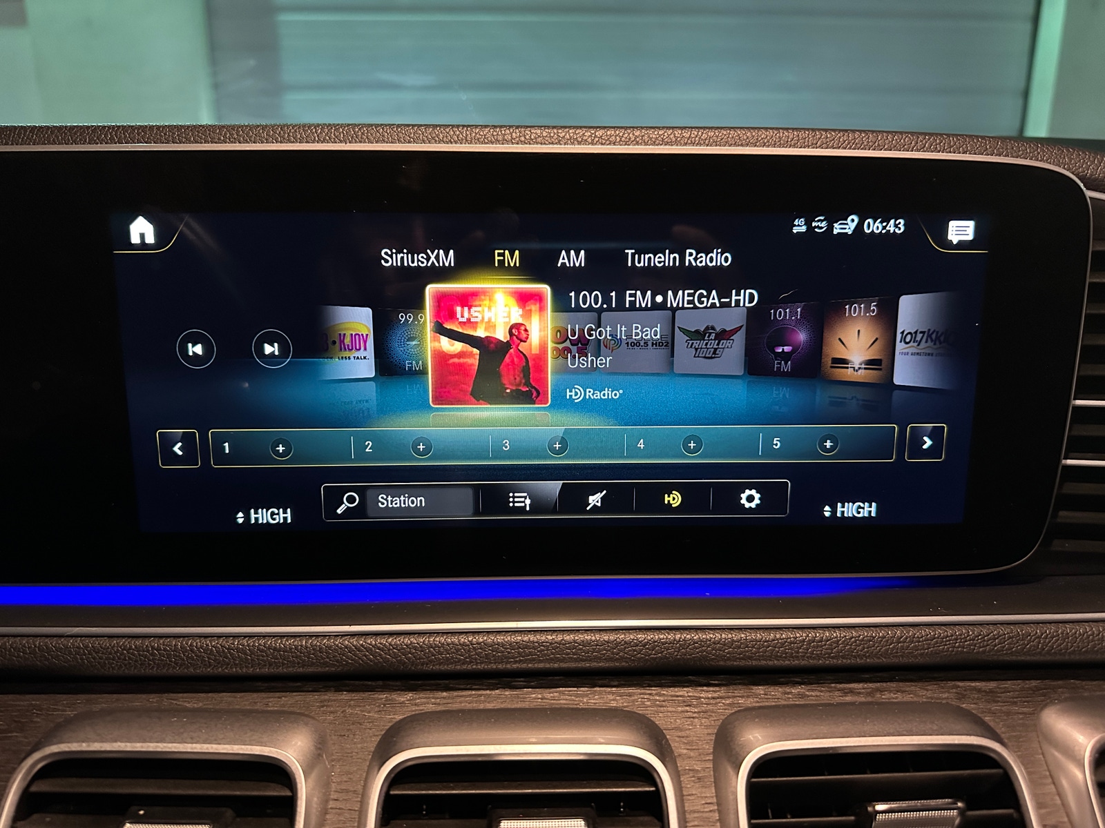 Thumbnail: 2022 Mercedes-Benz GLE - 3