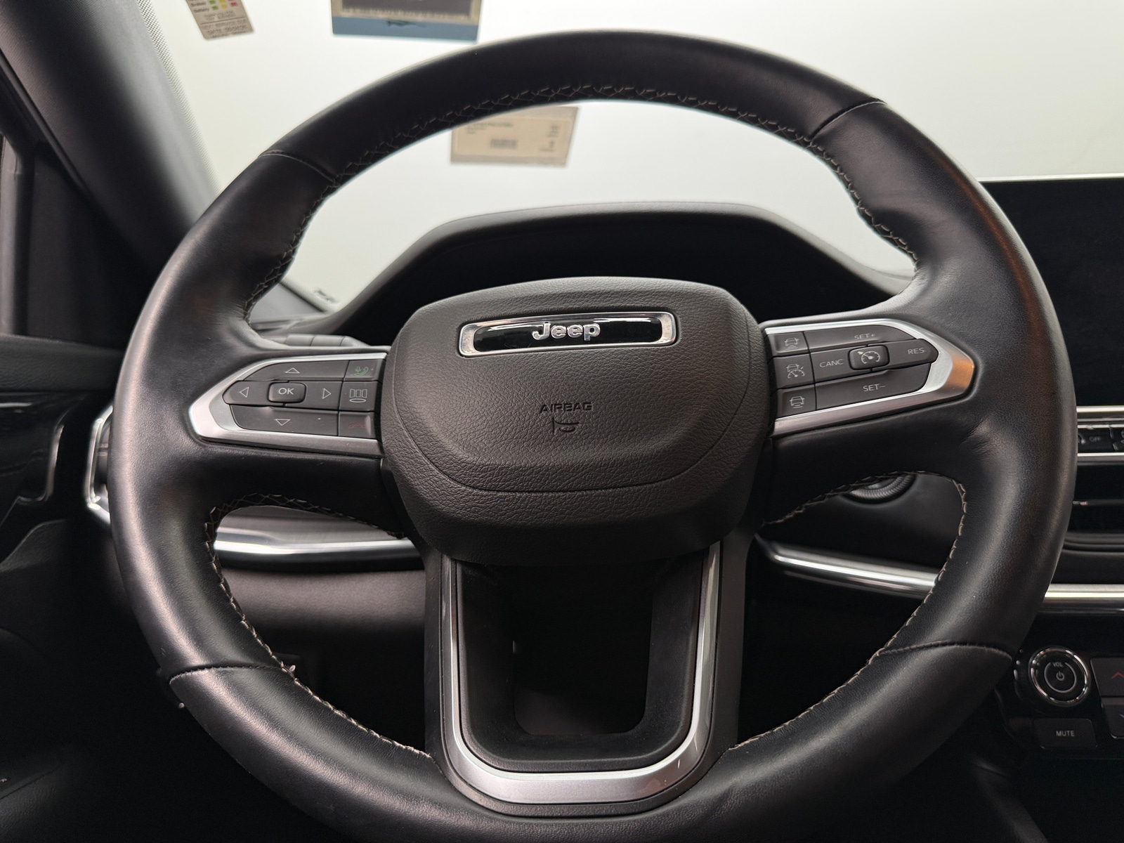 Thumbnail: 2022 Jeep Compass - 4