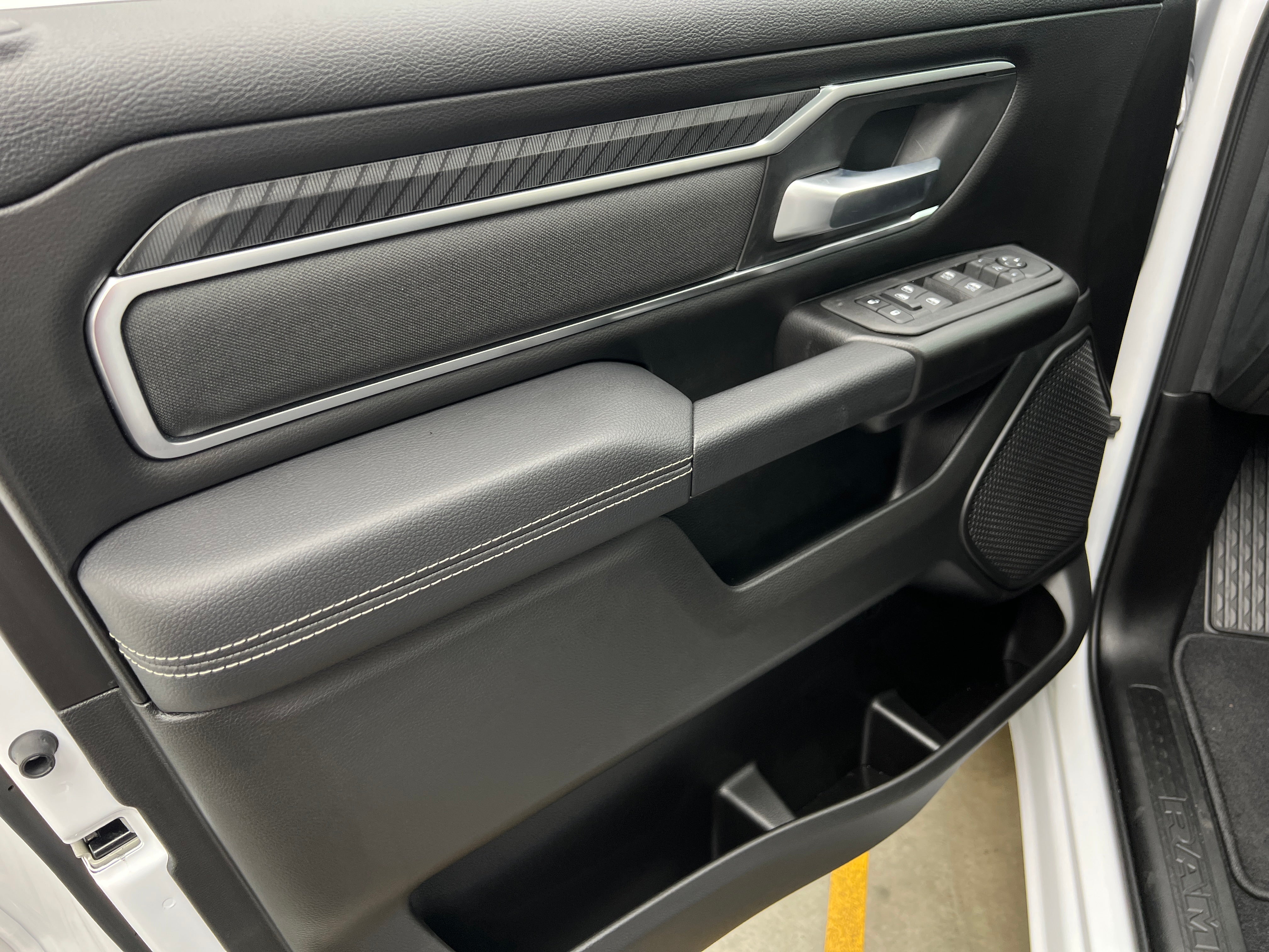 2026 RAM 1500 Big Horn/Lone Star - Photo 6