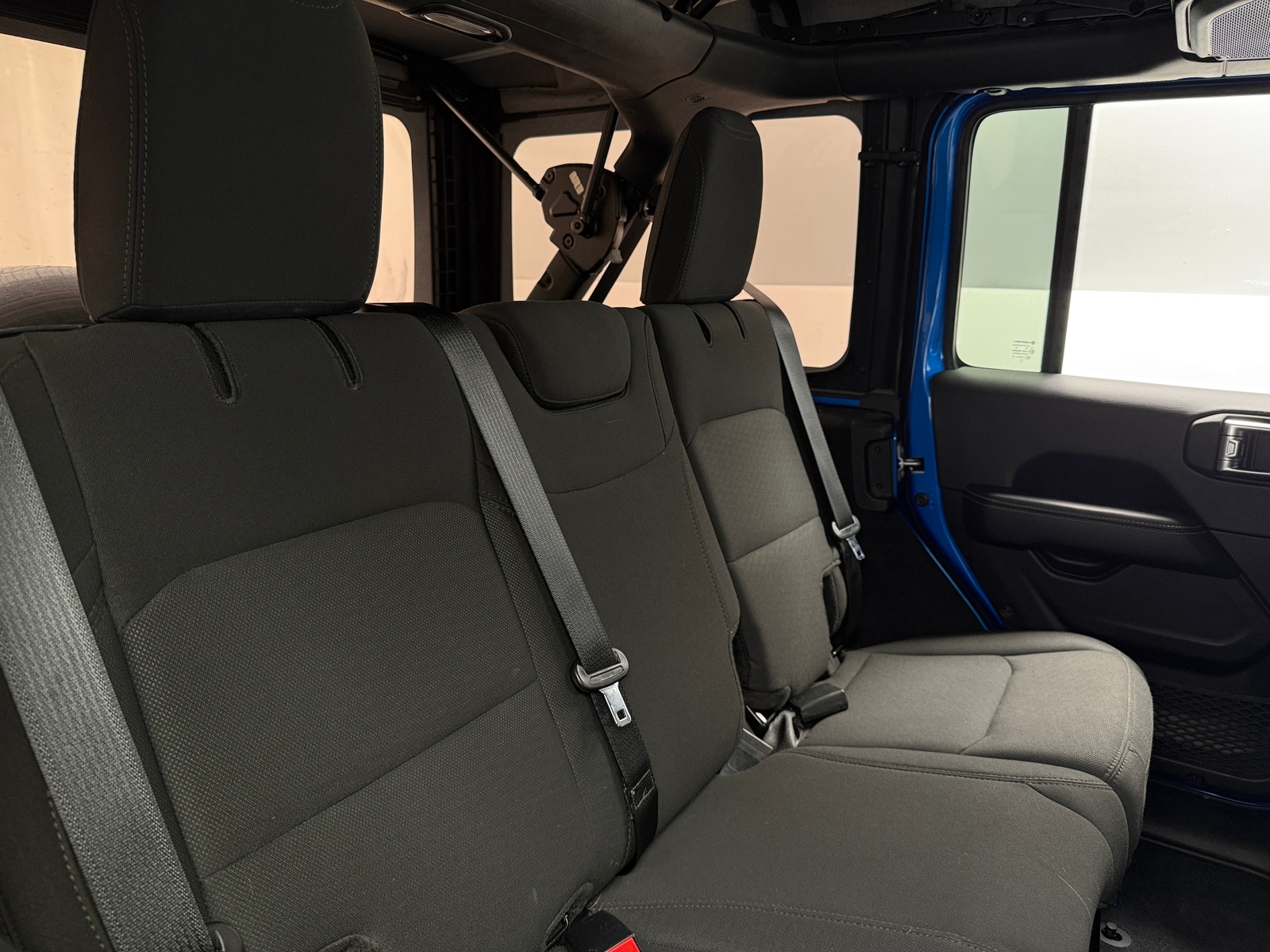 Thumbnail: 2022 Jeep Wrangler - 6