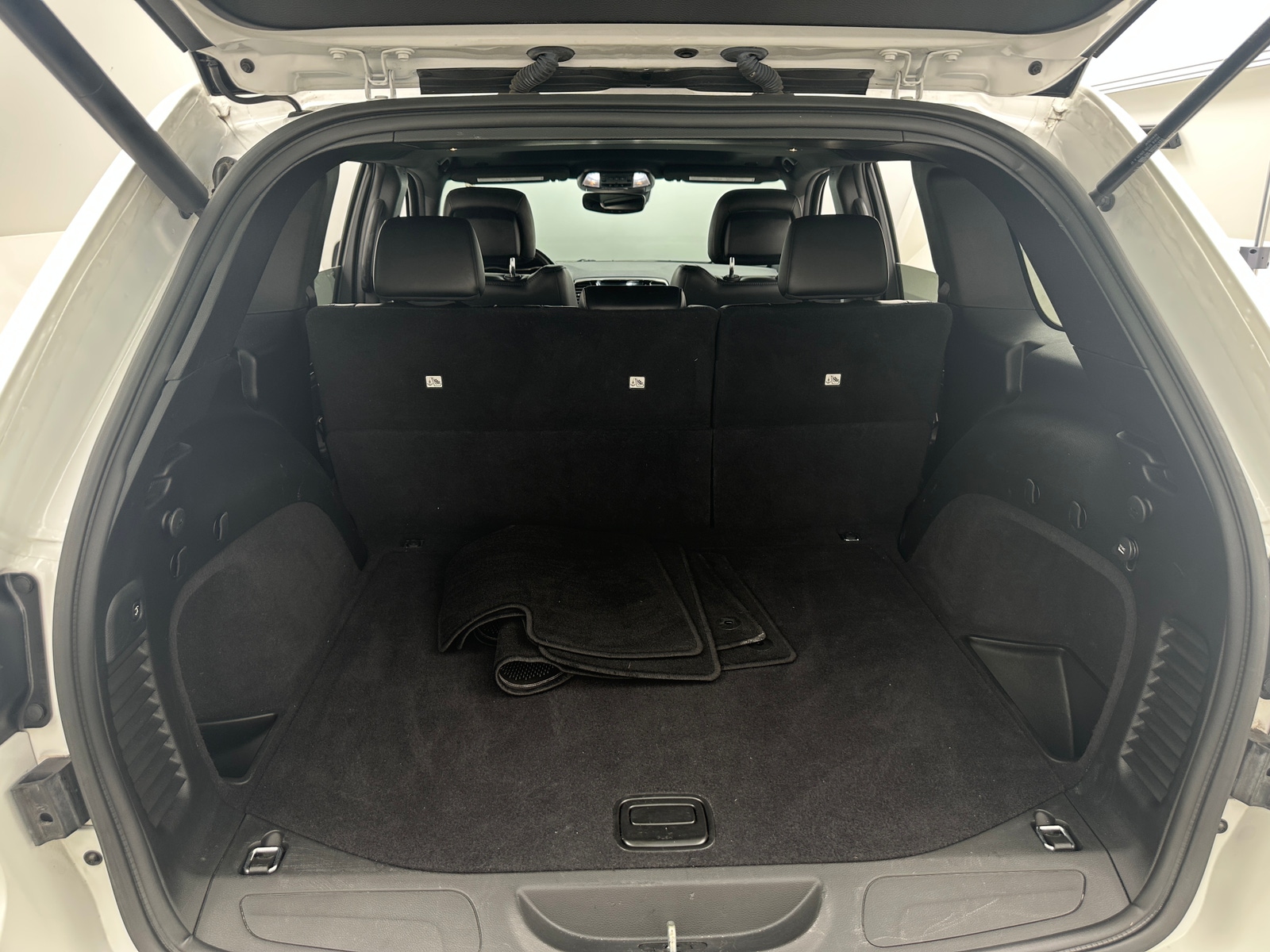 Thumbnail: 2020 Jeep Grand Cherokee - 6