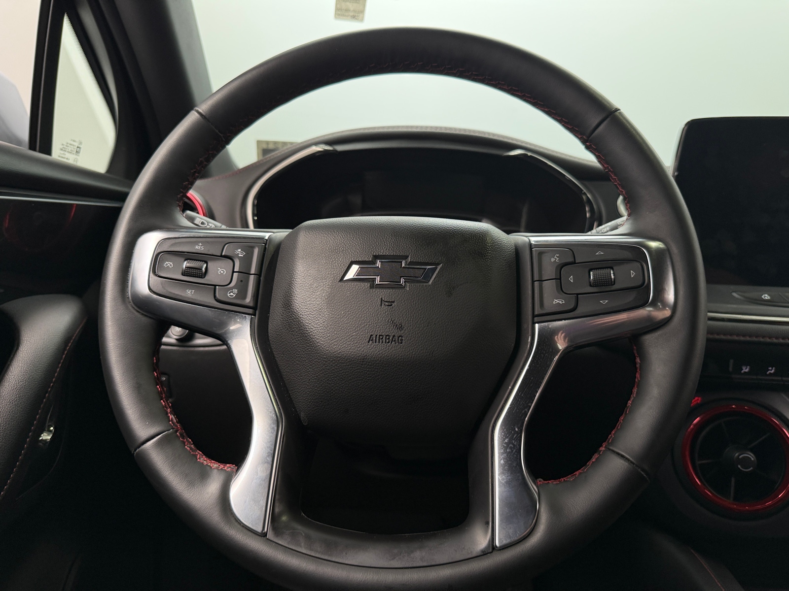 Thumbnail: 2025 Chevrolet Blazer - 4