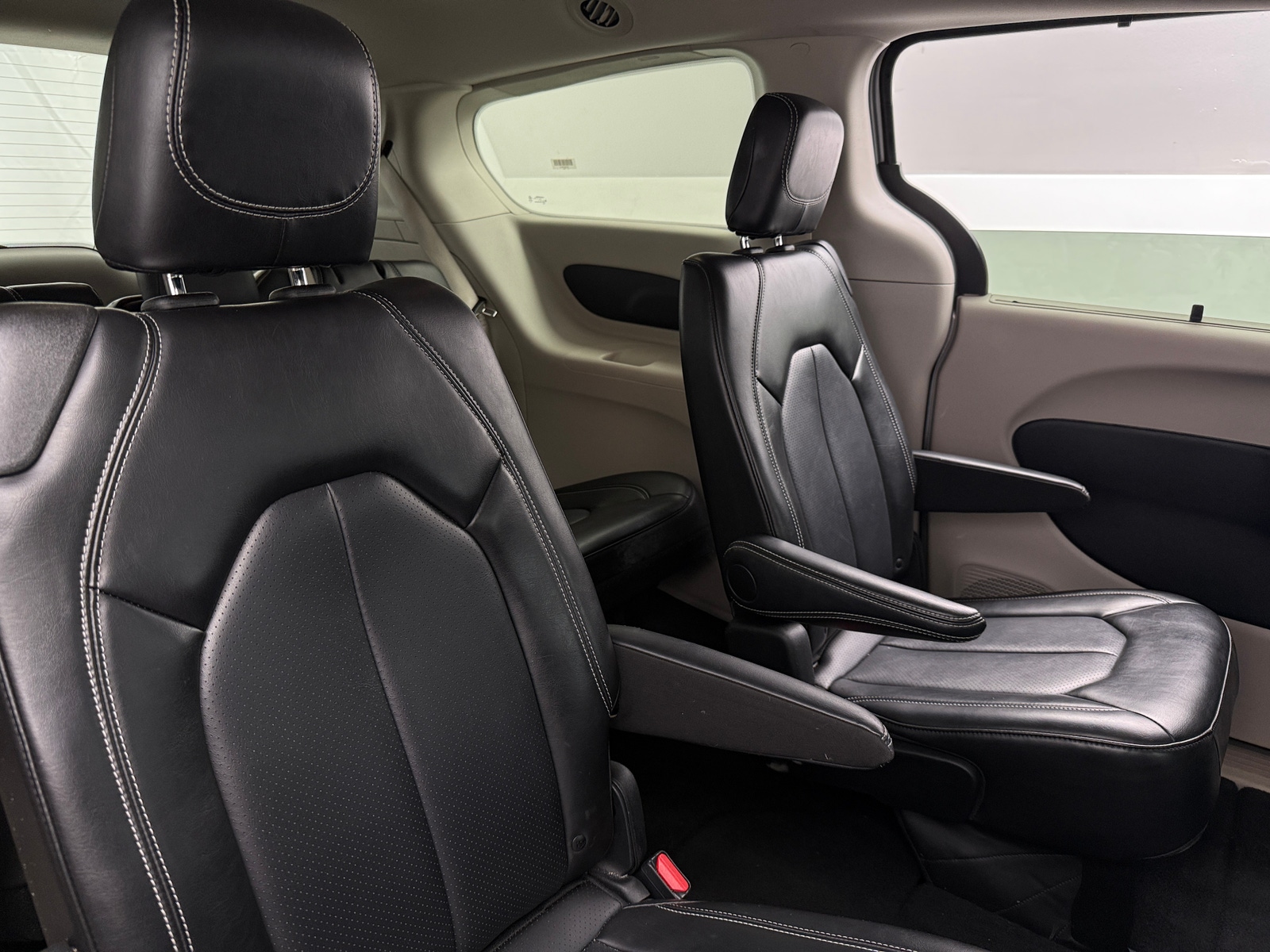 Thumbnail: 2024 Chrysler Pacifica - 5