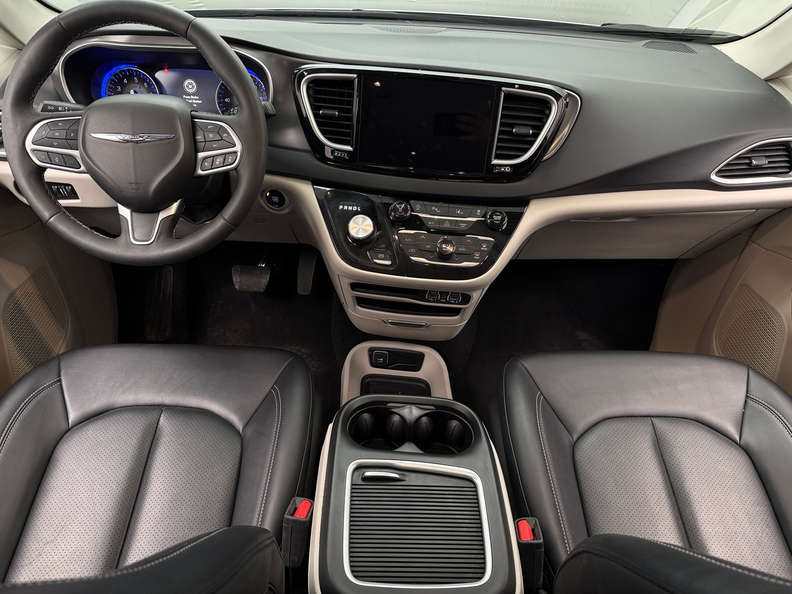 Thumbnail: 2024 Chrysler Pacifica - 2