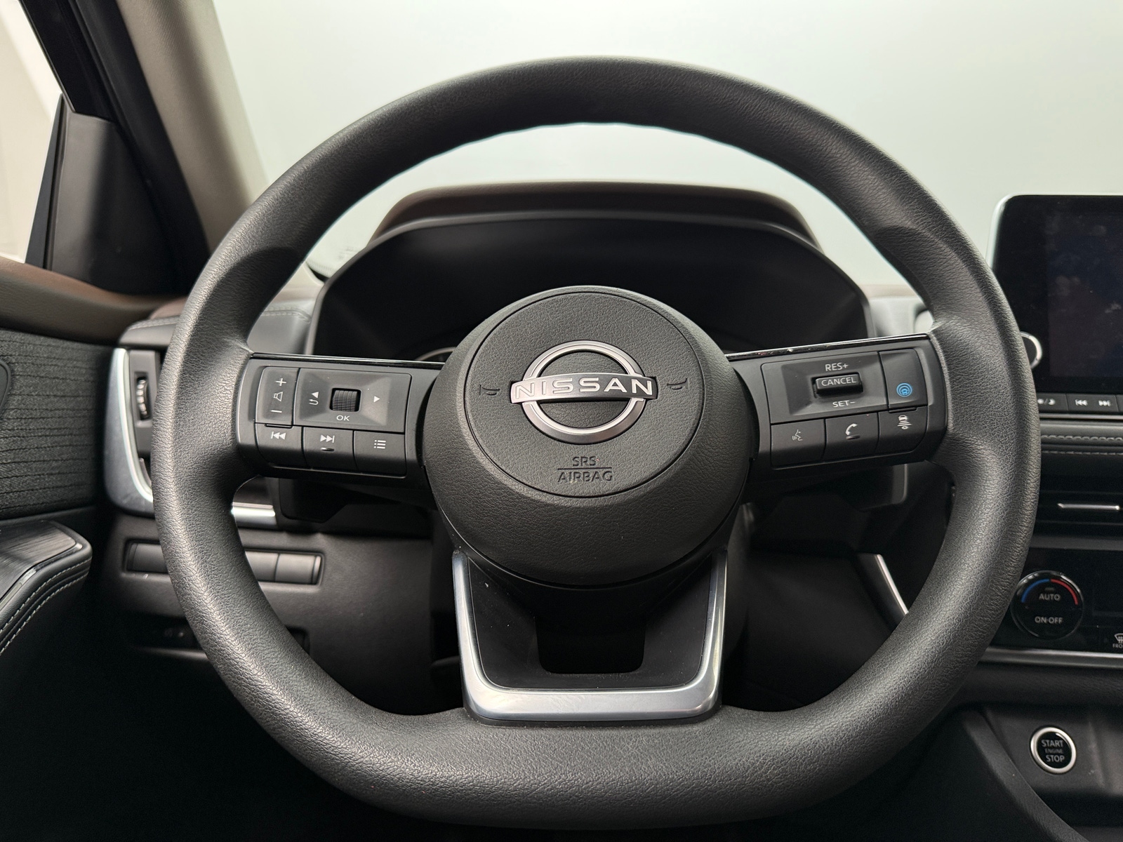 Thumbnail: 2023 Nissan Rogue - 5