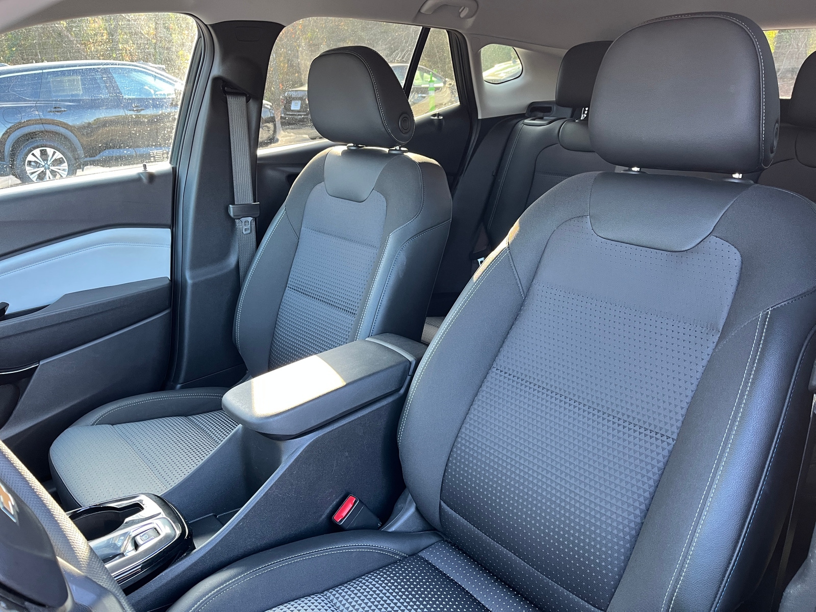 Thumbnail: 2025 Chevrolet Trax - 2