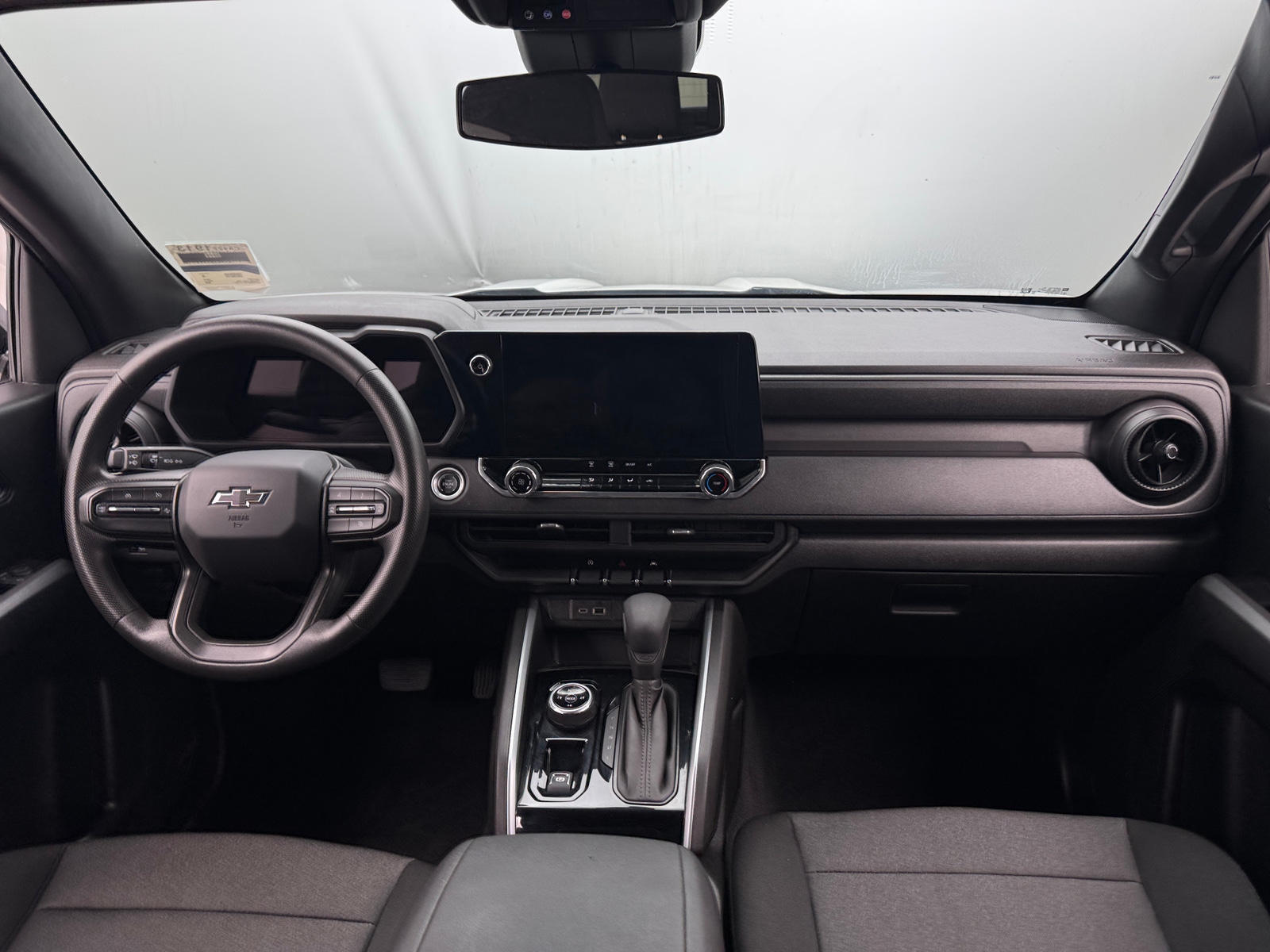 Thumbnail: 2024 Chevrolet Colorado - 3