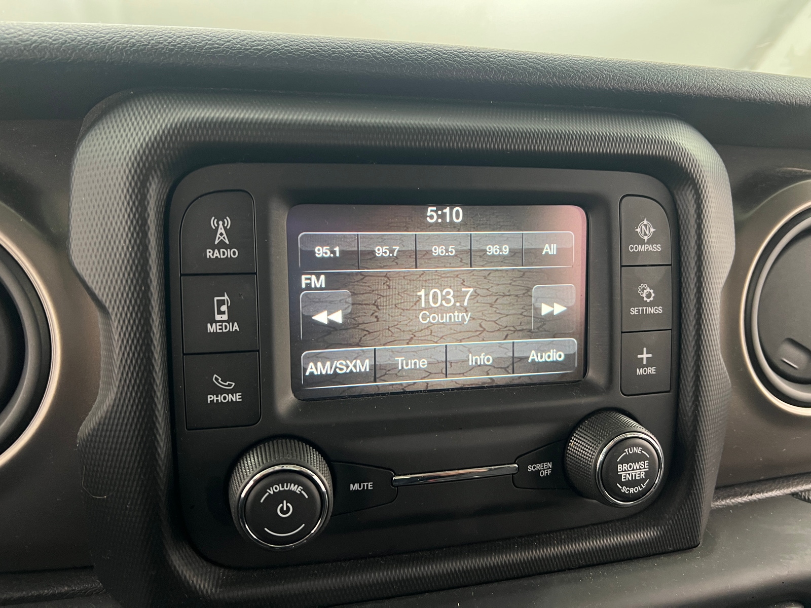 Thumbnail: 2018 Jeep Wrangler - 4