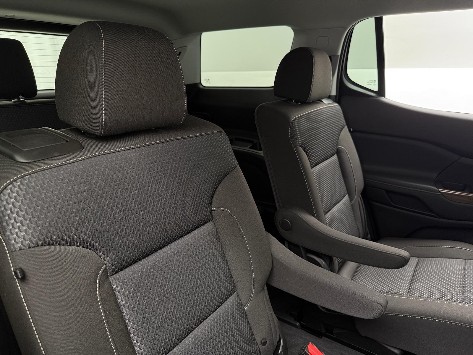 Thumbnail: 2023 GMC Acadia - 6