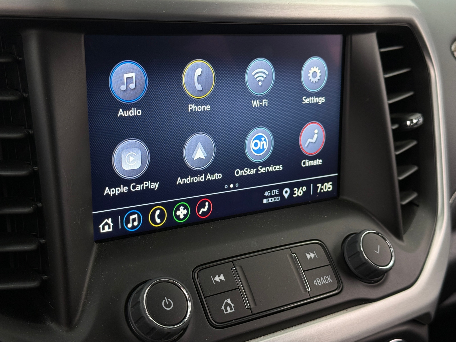 Thumbnail: 2023 GMC Acadia - 4