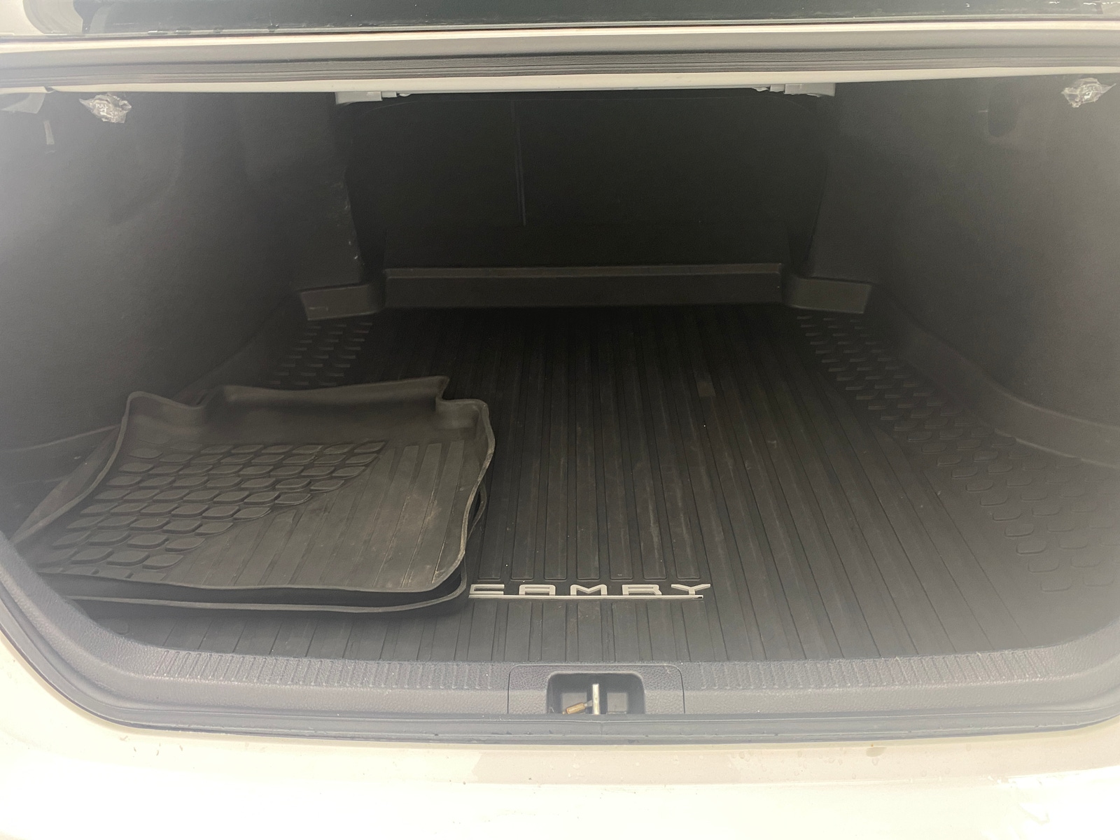 Thumbnail: 2020 Toyota Camry - 7