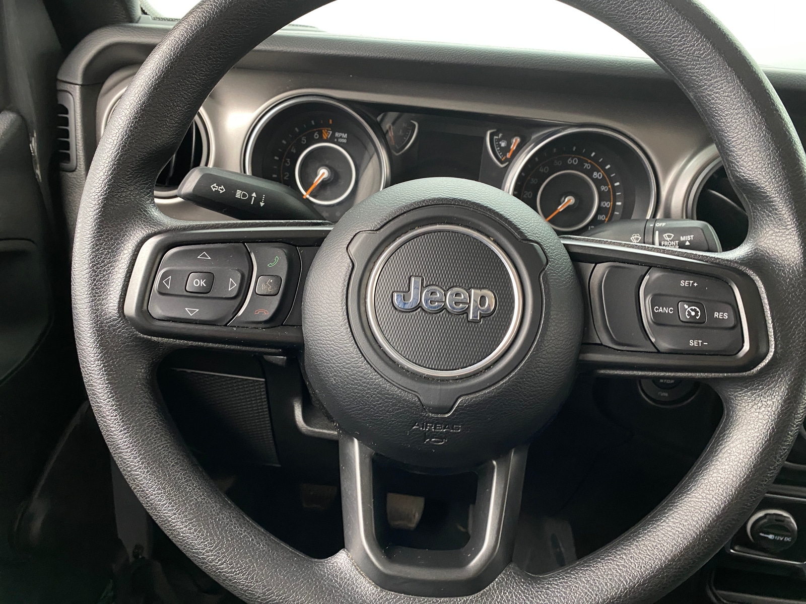 Thumbnail: 2021 Jeep Gladiator - 5
