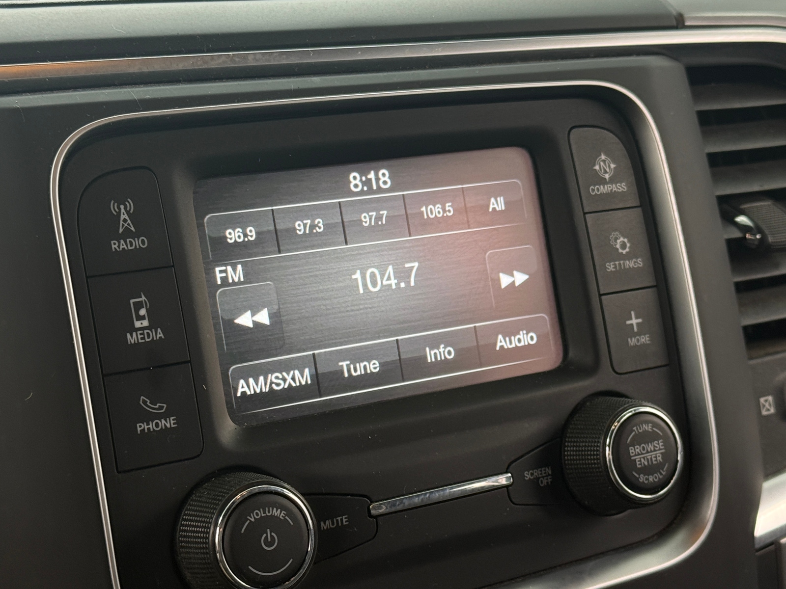 Thumbnail: 2022 RAM 1500 Classic - 4