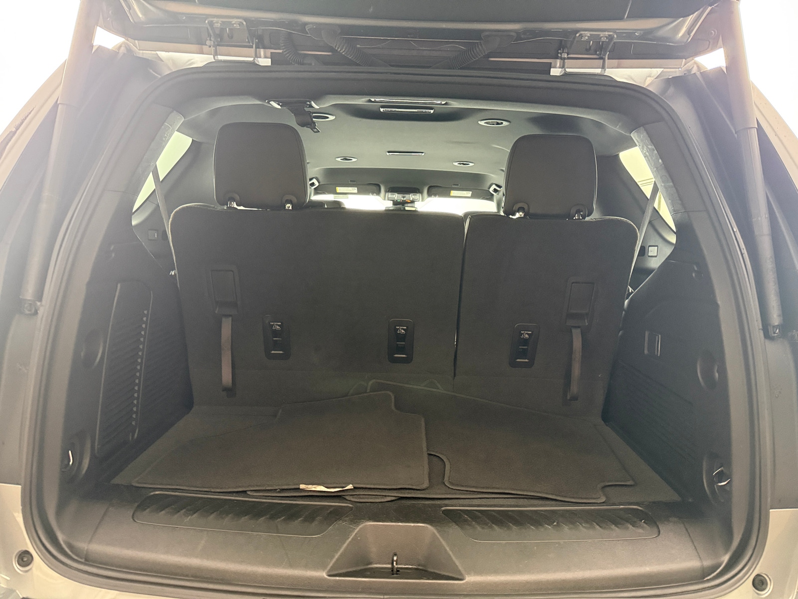 Thumbnail: 2024 Chevrolet Tahoe - 6