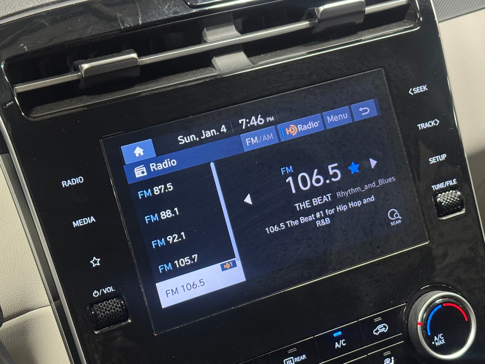 Thumbnail: 2022 Hyundai Tucson - 4